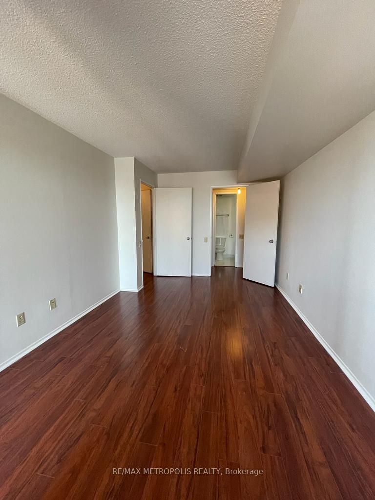2460 Eglinton Avenue E 1412 Property Photo 3