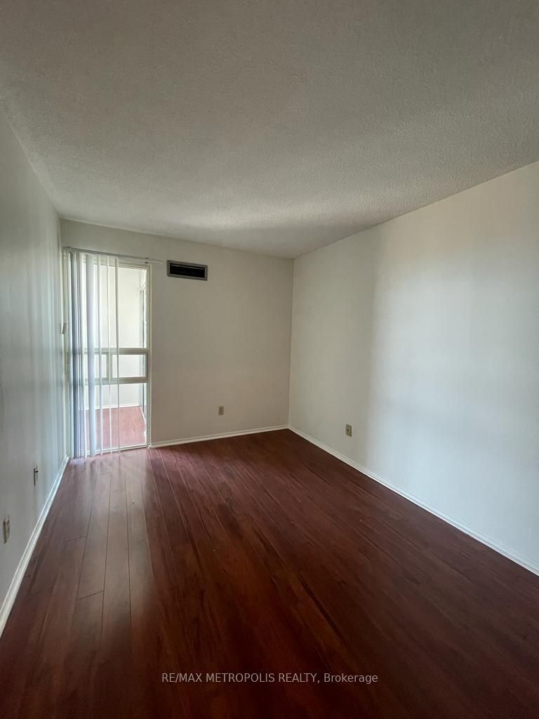 2460 Eglinton Avenue E 1412 Property Photo 4