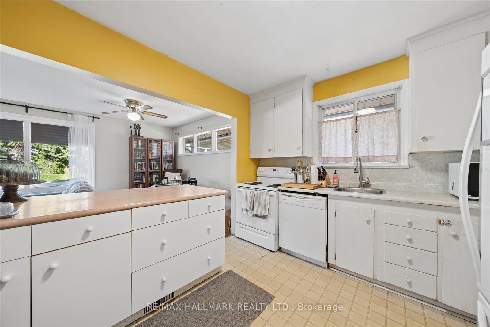 73 Deerfield Road Property Photo 16