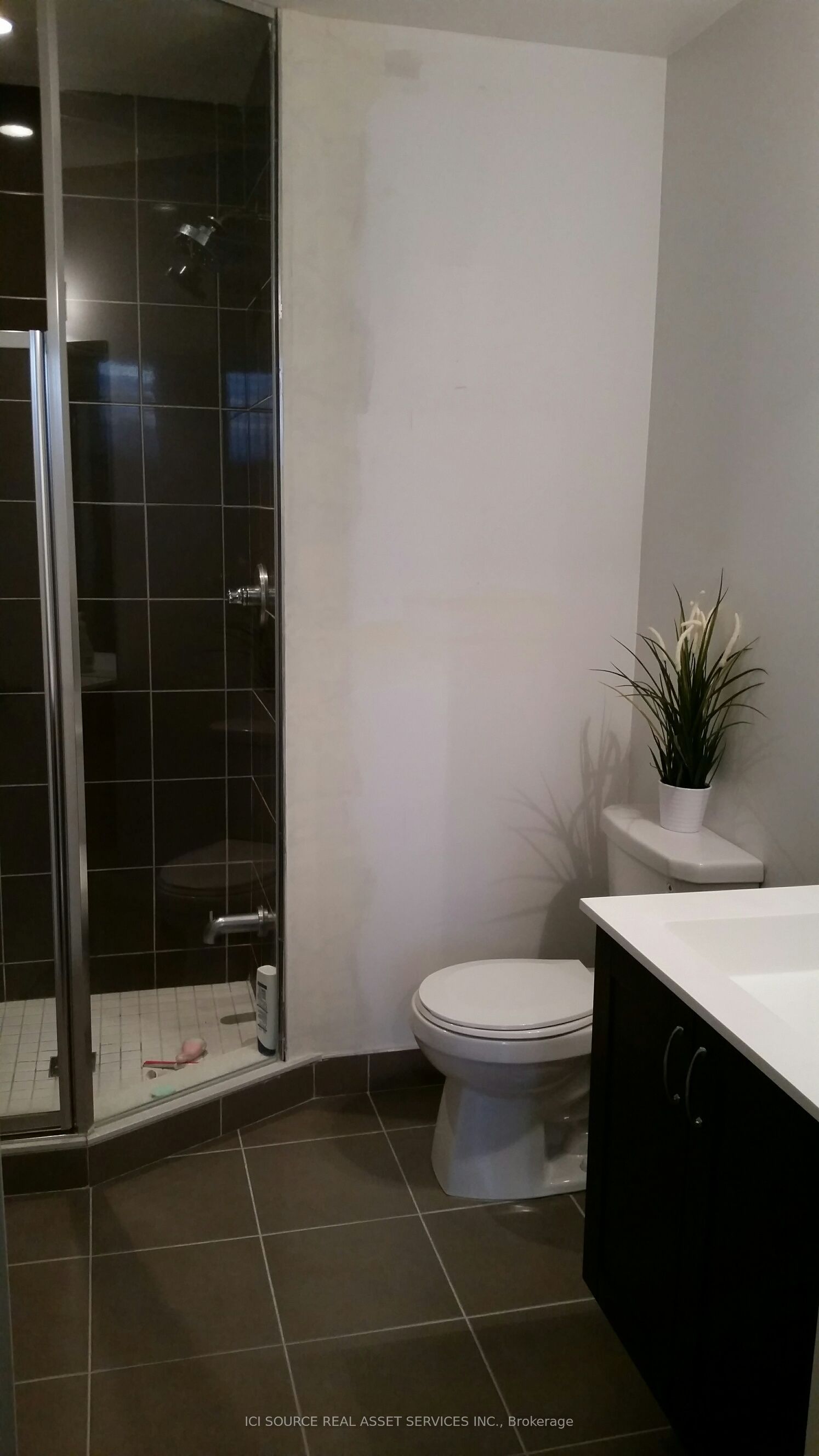 3560 St. Clair Avenue E 423 Property Photo 10
