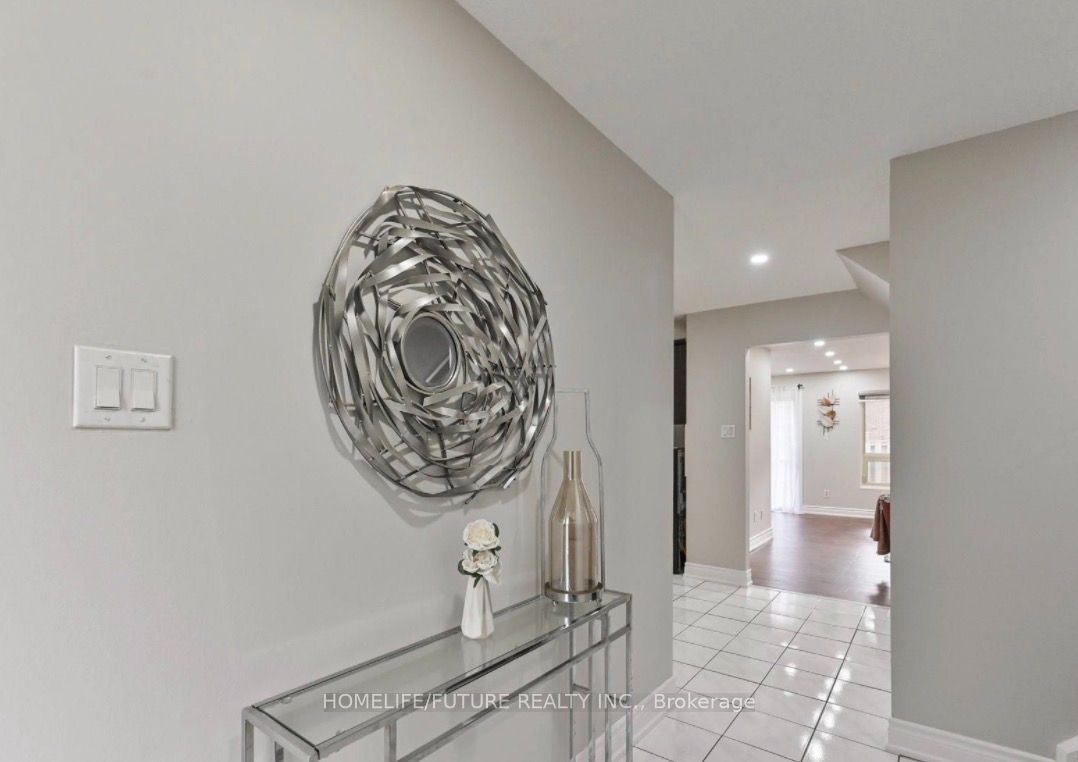 40 Dundalk Drive 44 Property Photo 2
