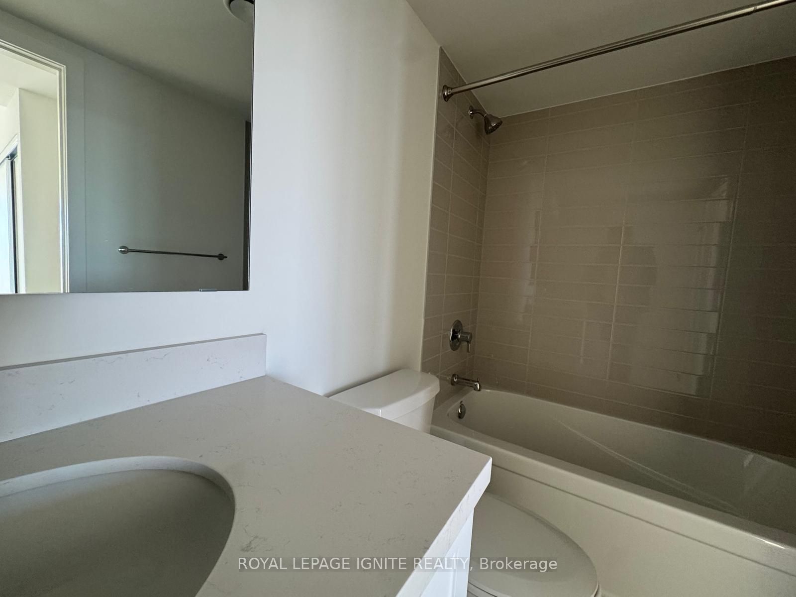 51 Clarington Boulevard 701 Property Photo 7