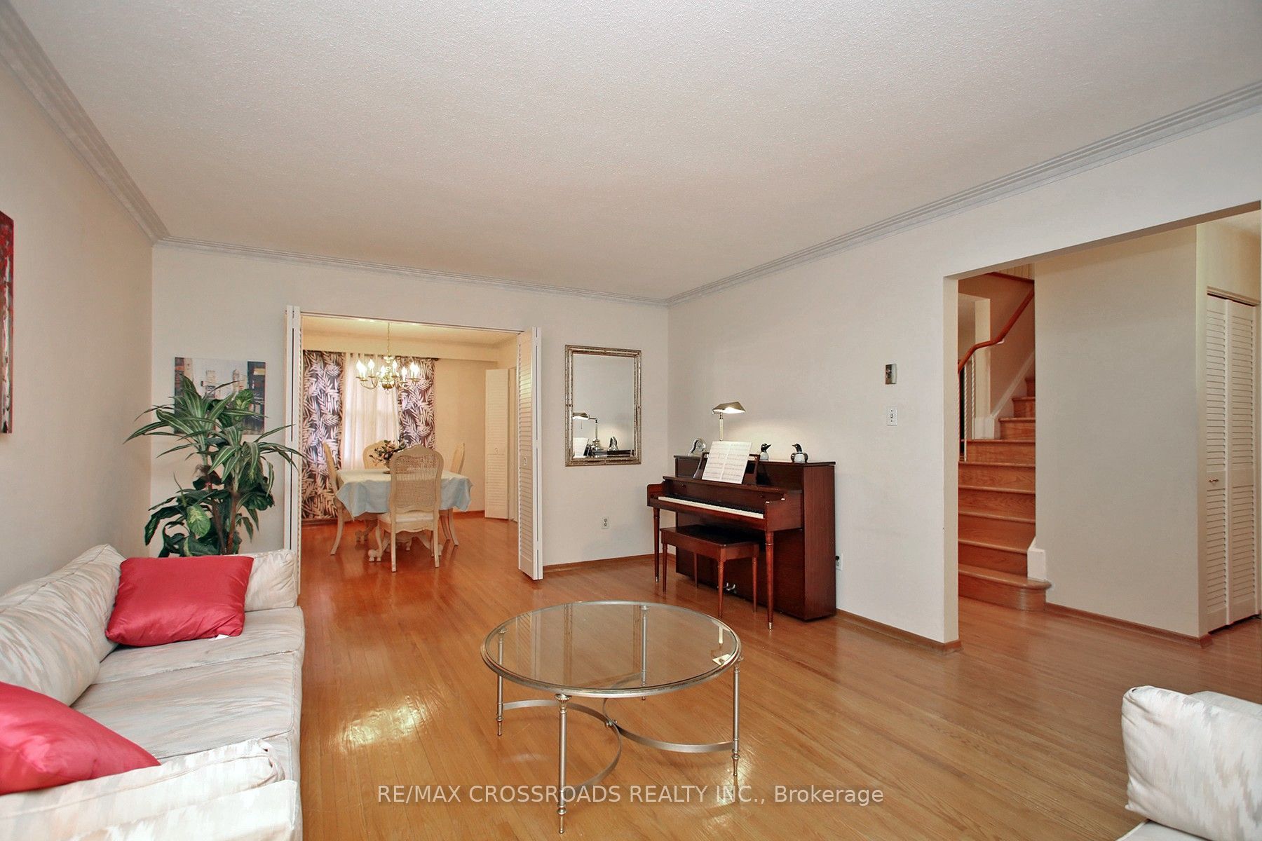 57 Kimberdale Crescent Property Photo 4