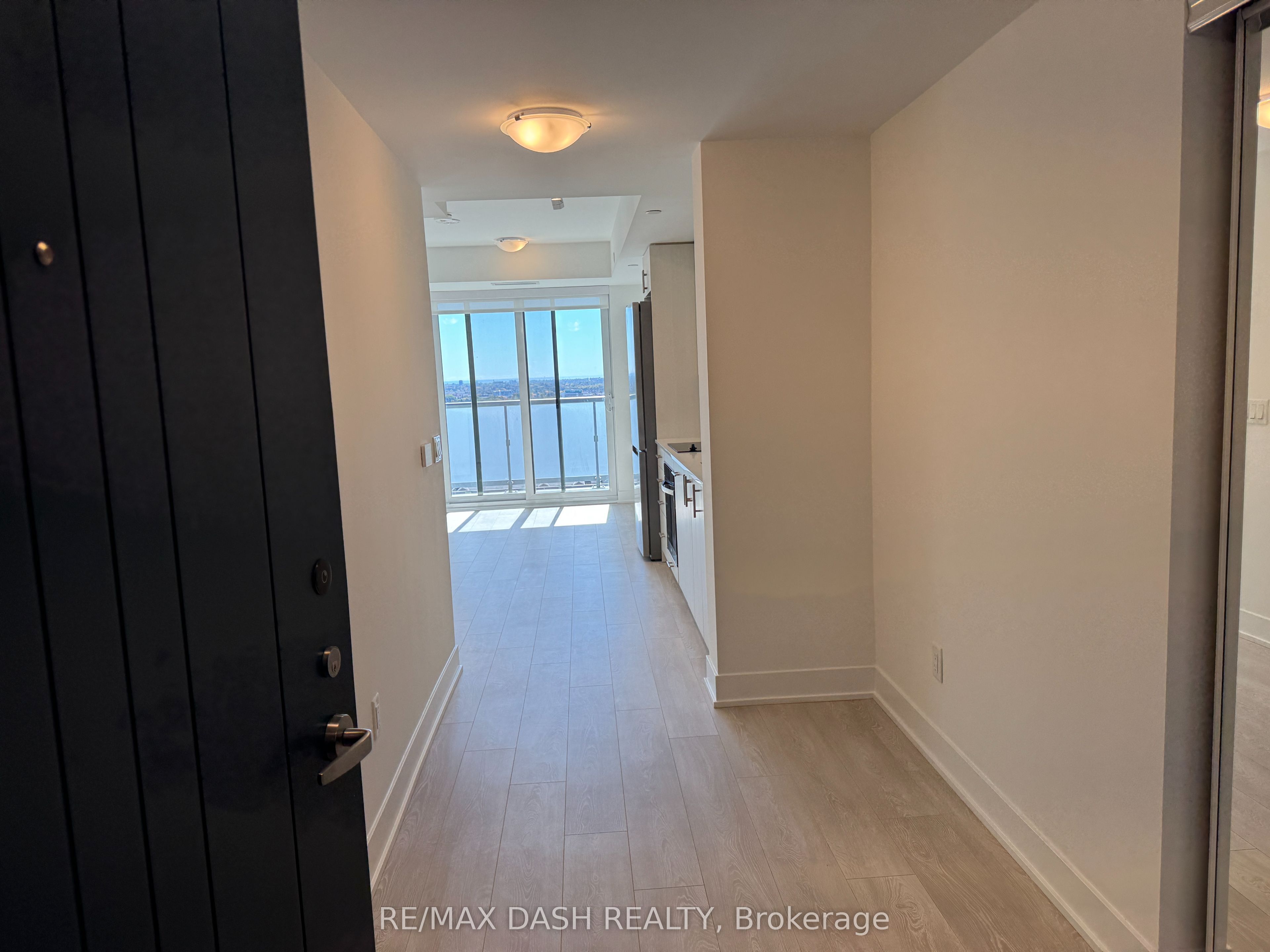 2545 Simcoe Street N 1622 Property Photo 3