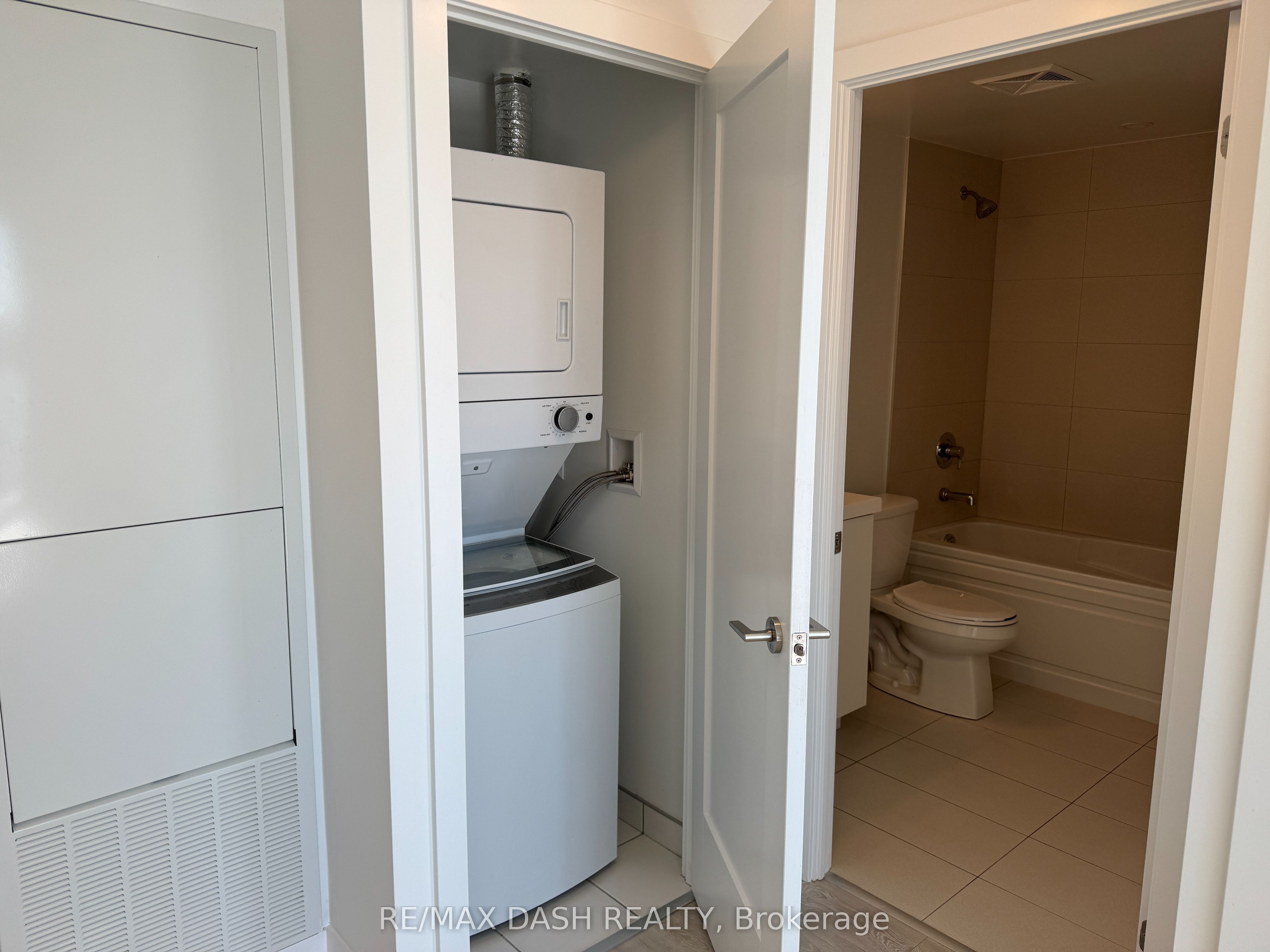 2545 Simcoe Street N 1622 Property Photo 6