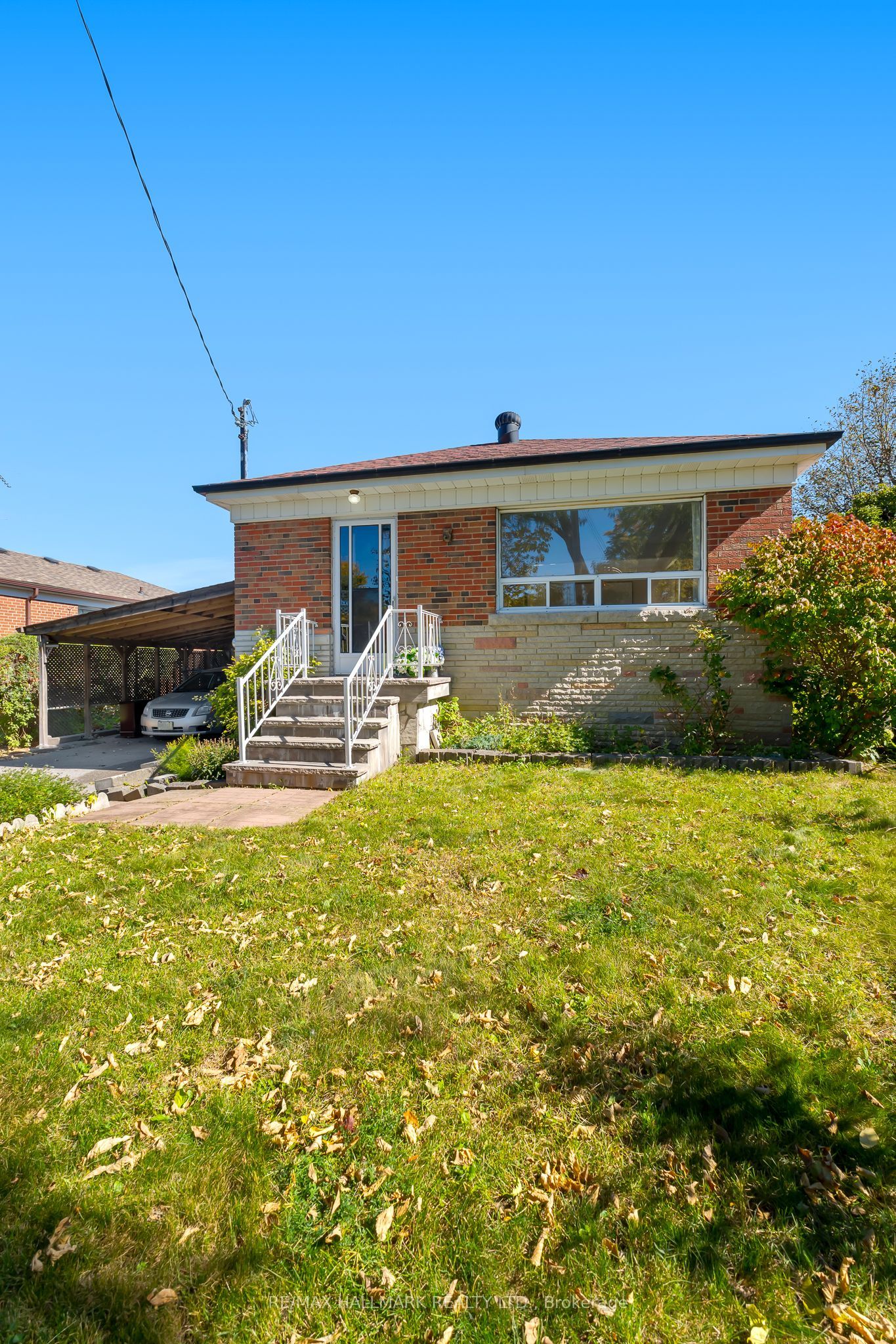 3 Armada Court Property Photo 2