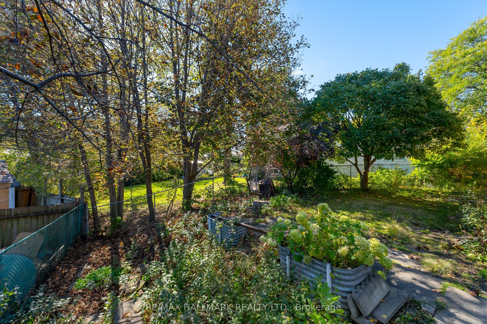 3 Armada Court Property Photo 37