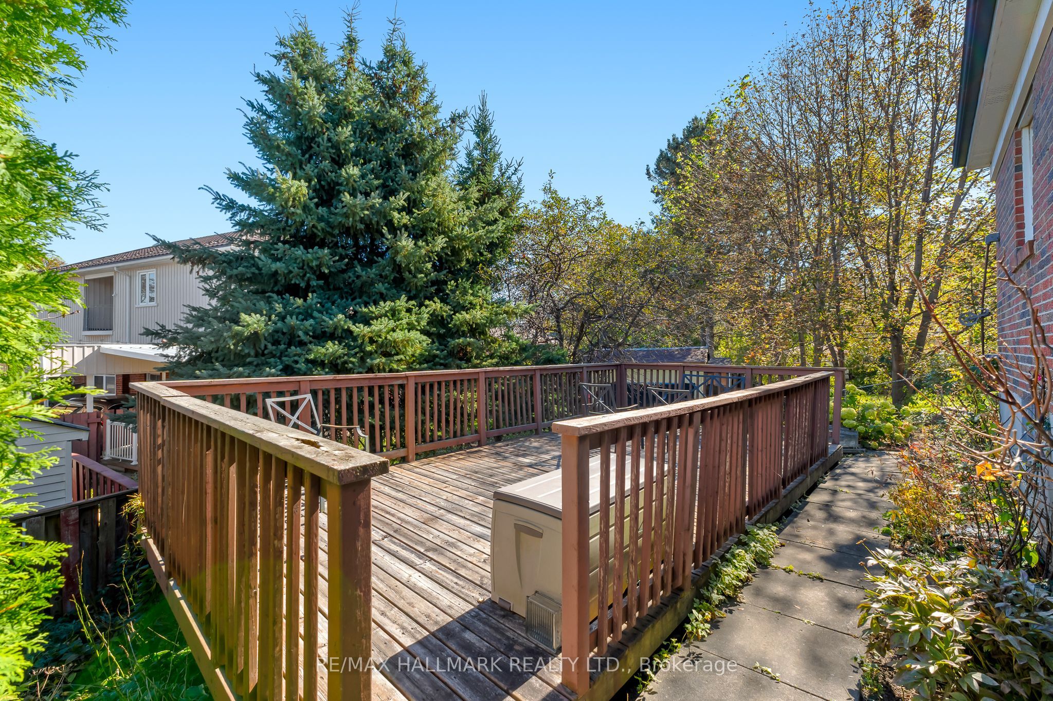 3 Armada Court Property Photo 40