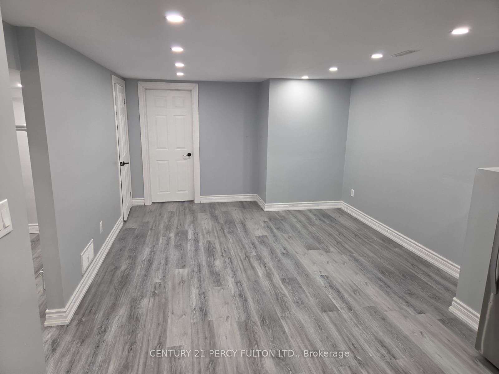 158 Eastmount Street Bsmt Property Photo 2