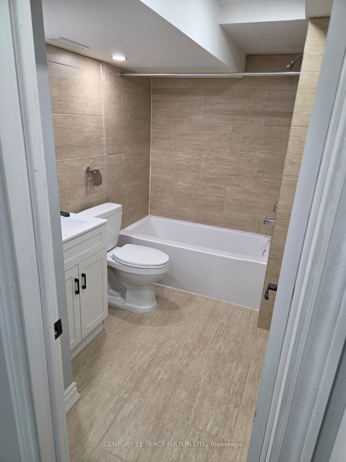158 Eastmount Street Bsmt Property Photo 8