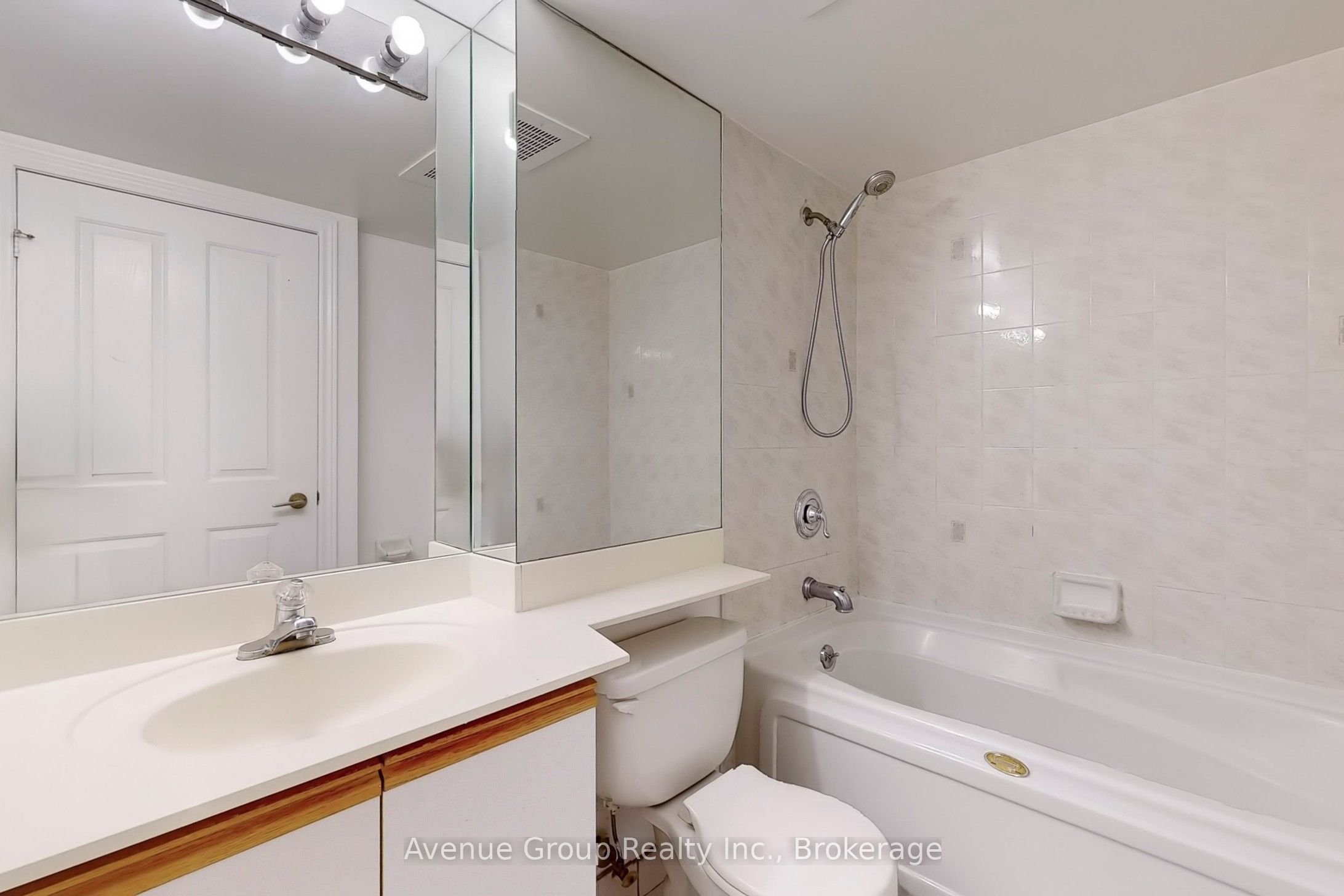 68 Corporate Drive 1527 Property Photo 22