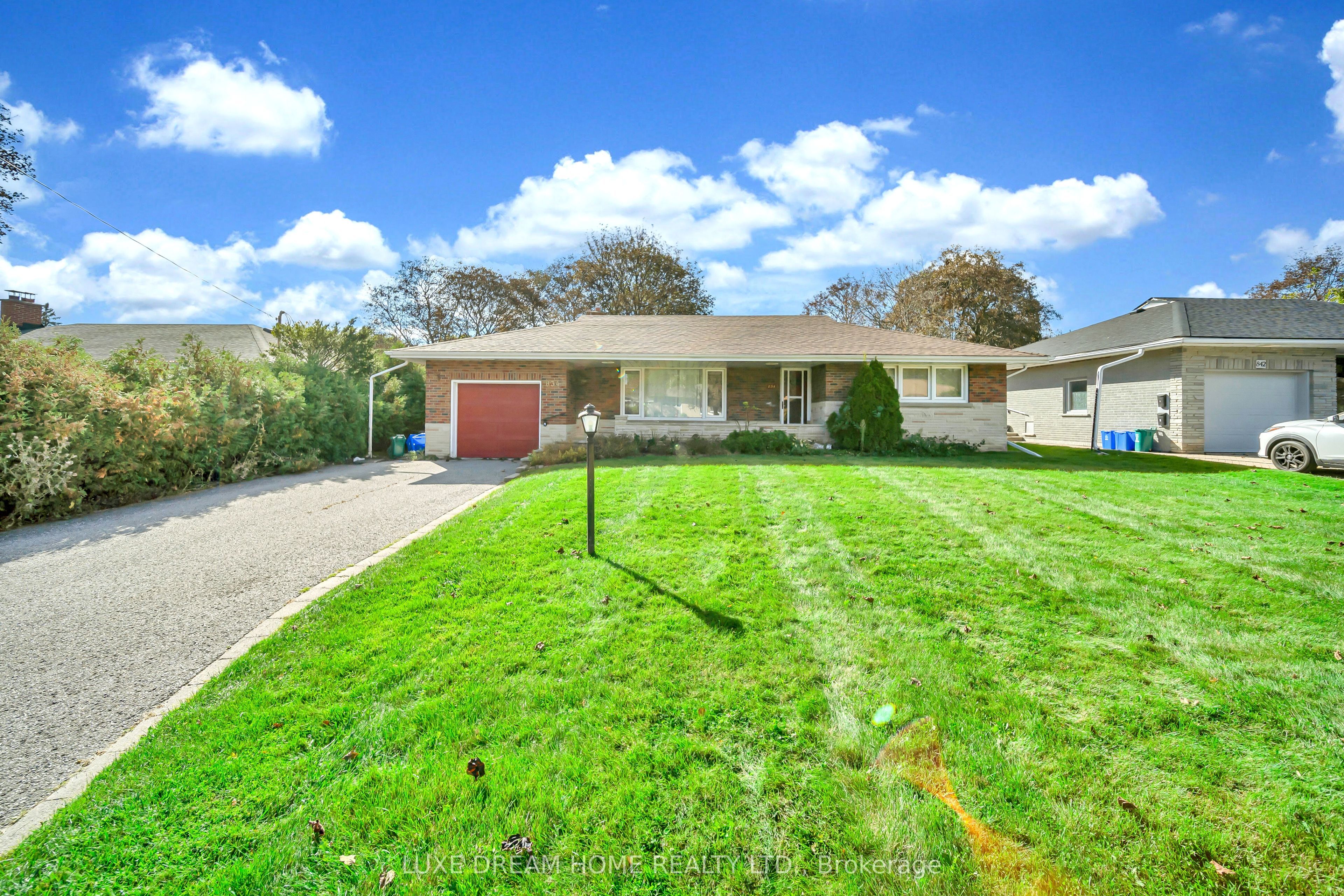 834 Law Street Property Photo 3