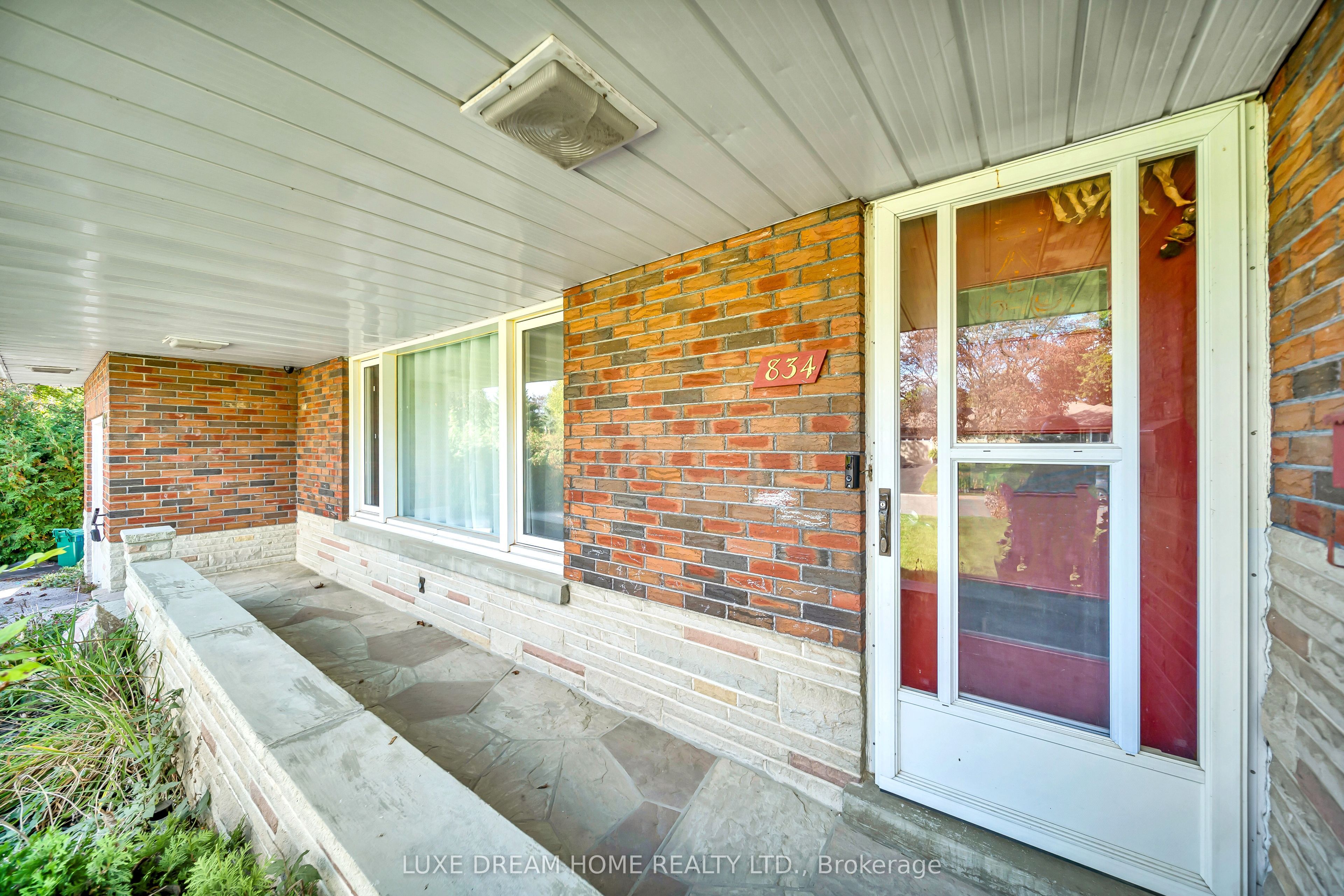 834 Law Street Property Photo 4