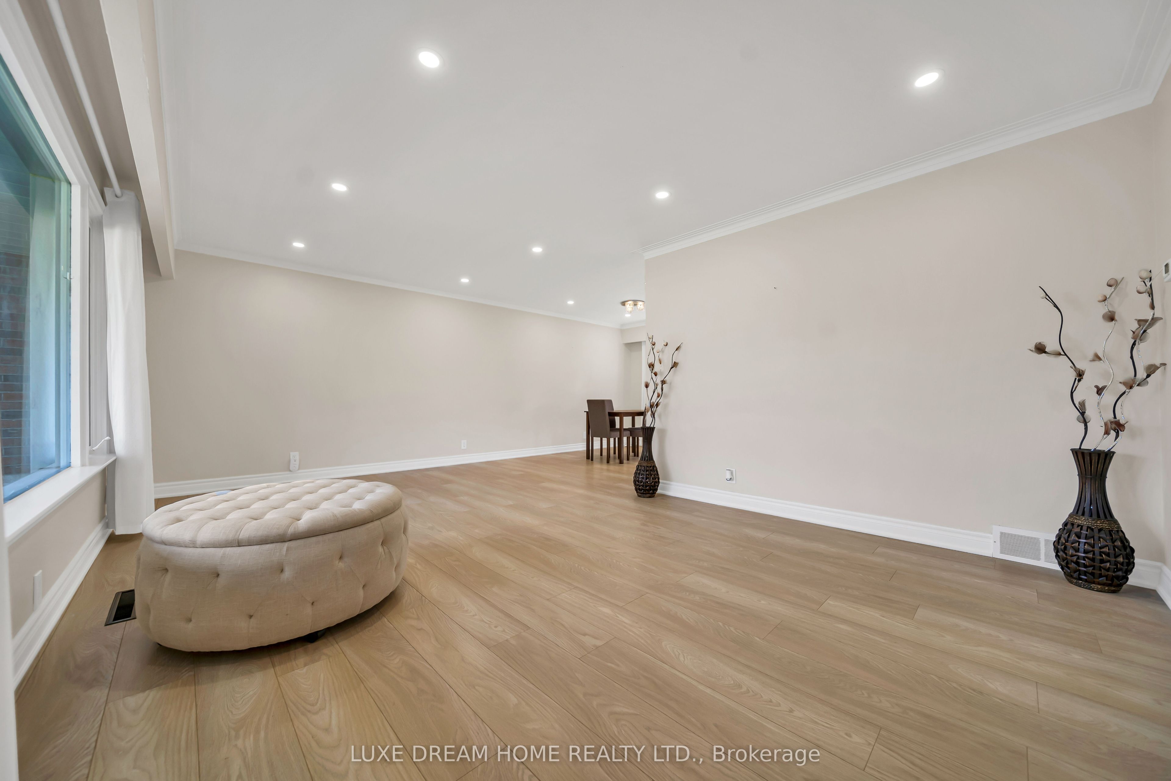 834 Law Street Property Photo 8