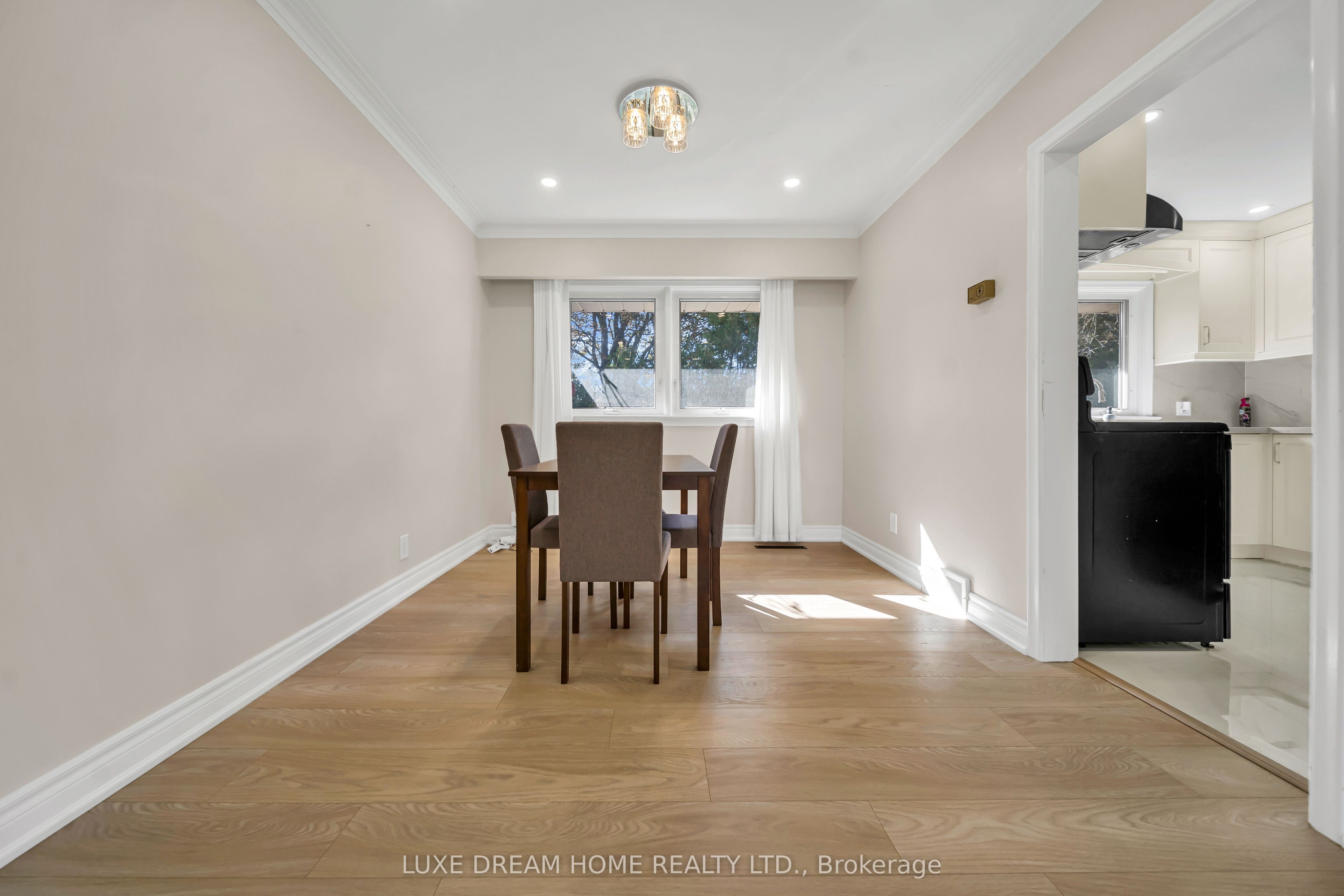 834 Law Street Property Photo 10