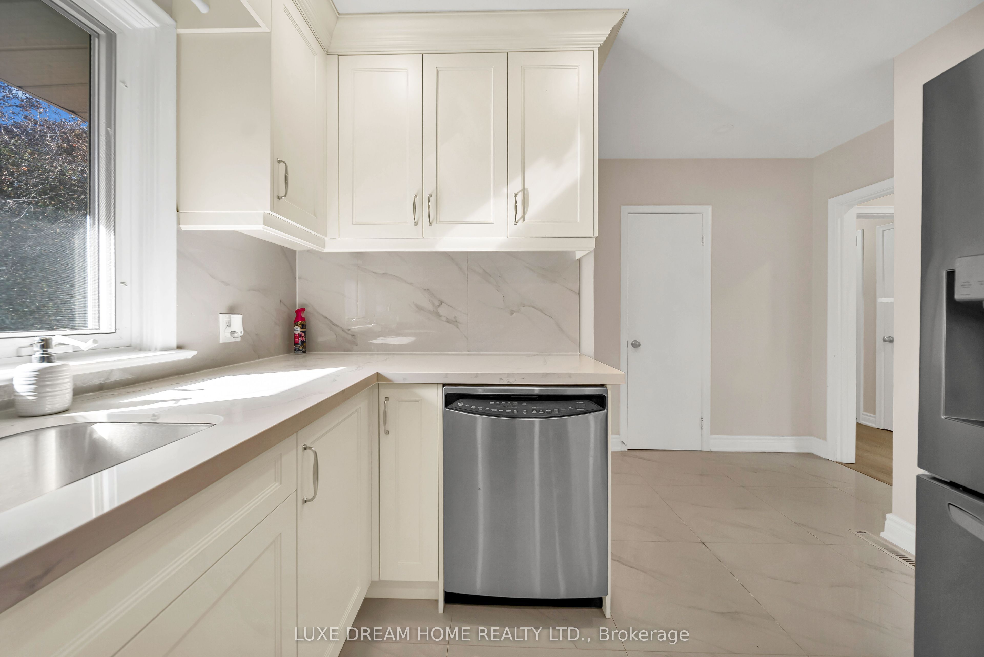 834 Law Street Property Photo 17