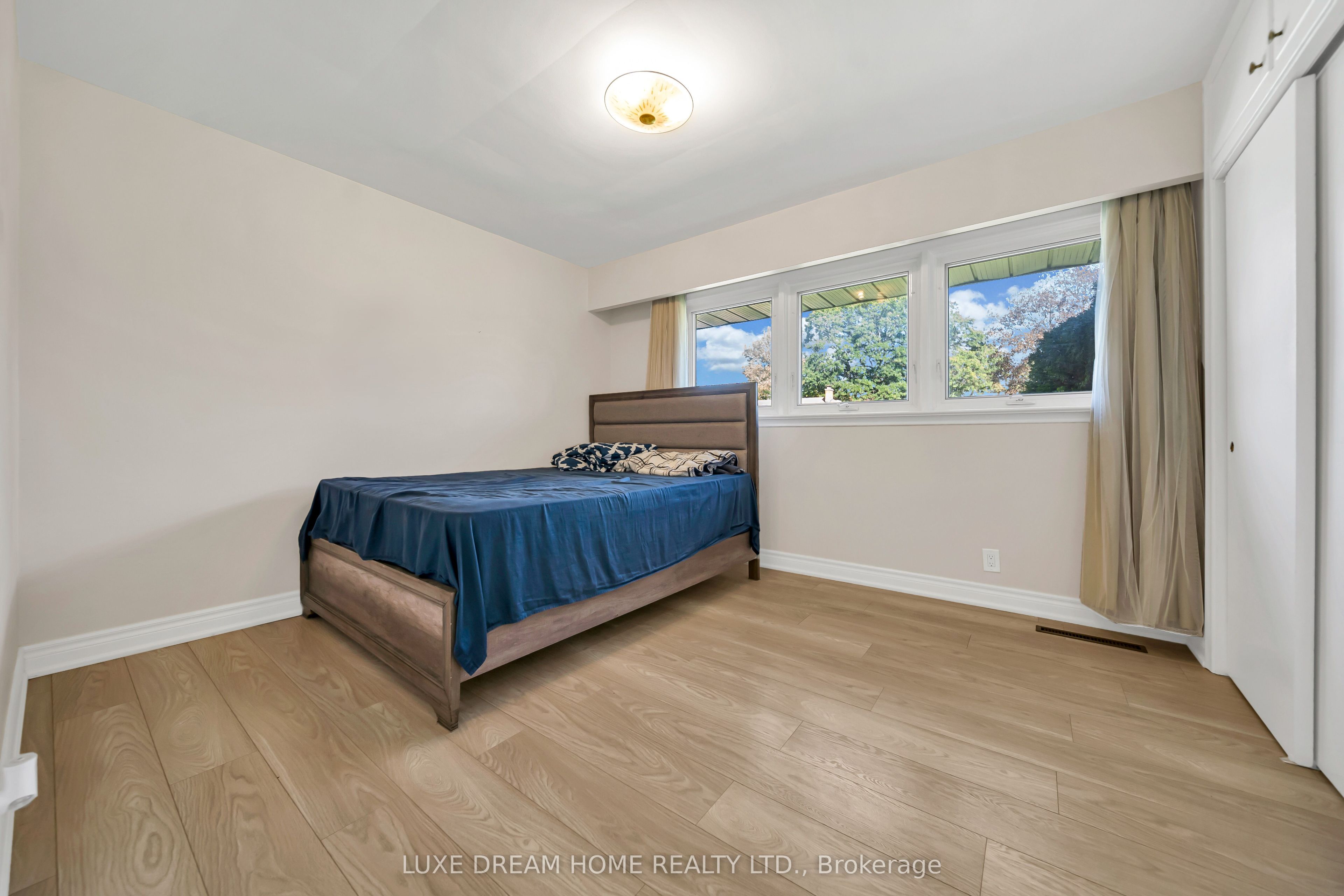 834 Law Street Property Photo 19