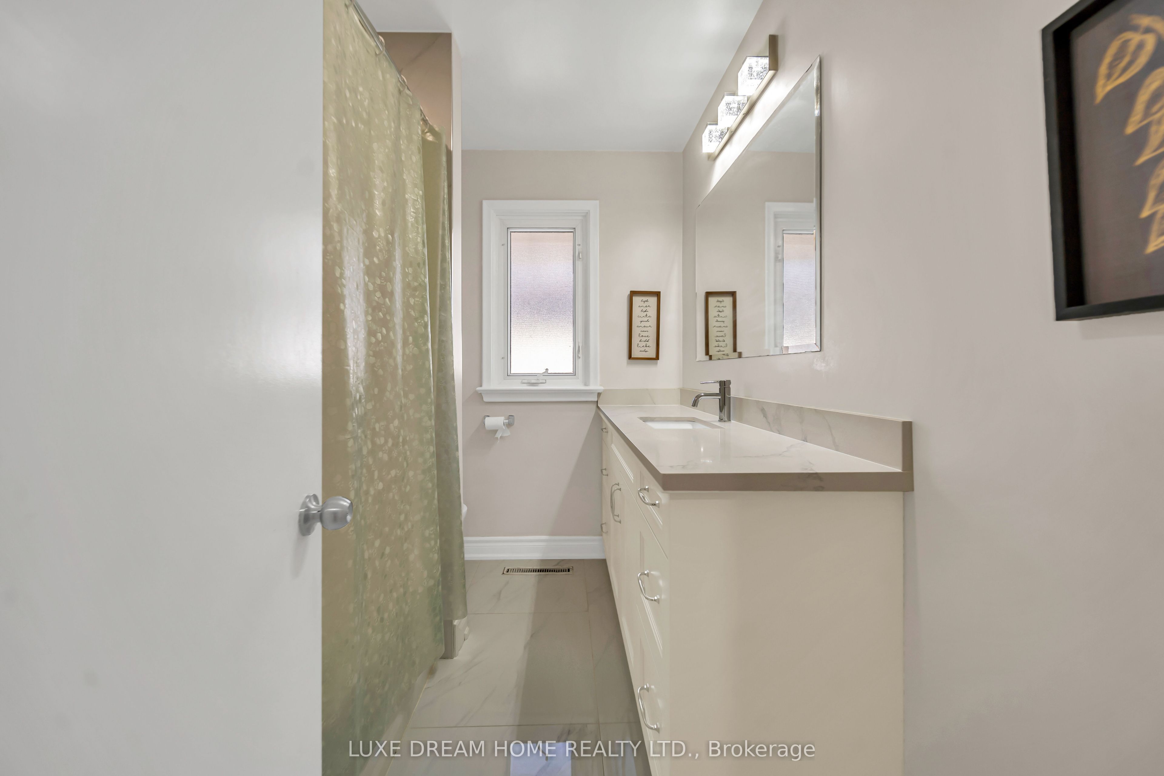 834 Law Street Property Photo 21