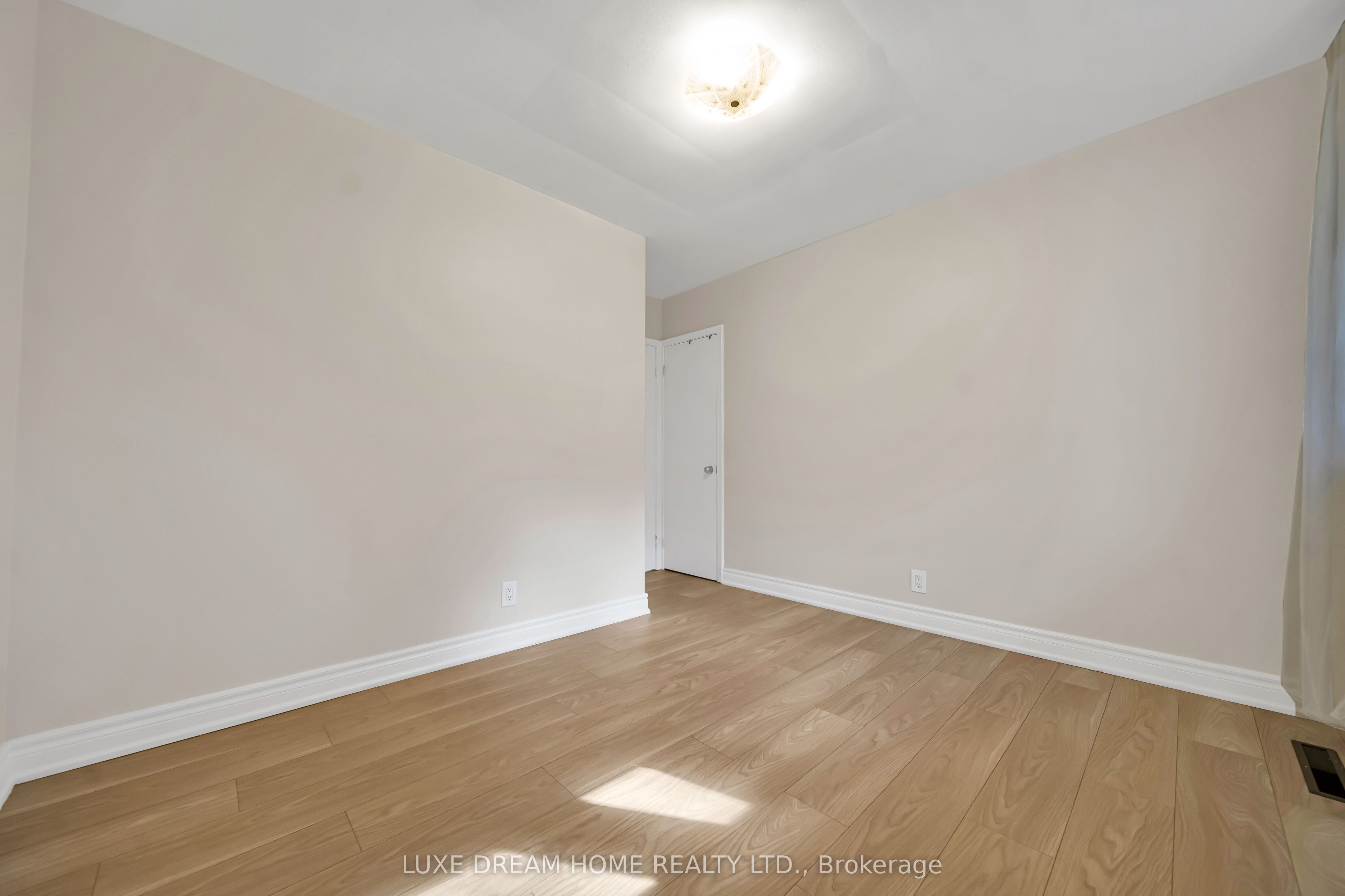 834 Law Street Property Photo 25