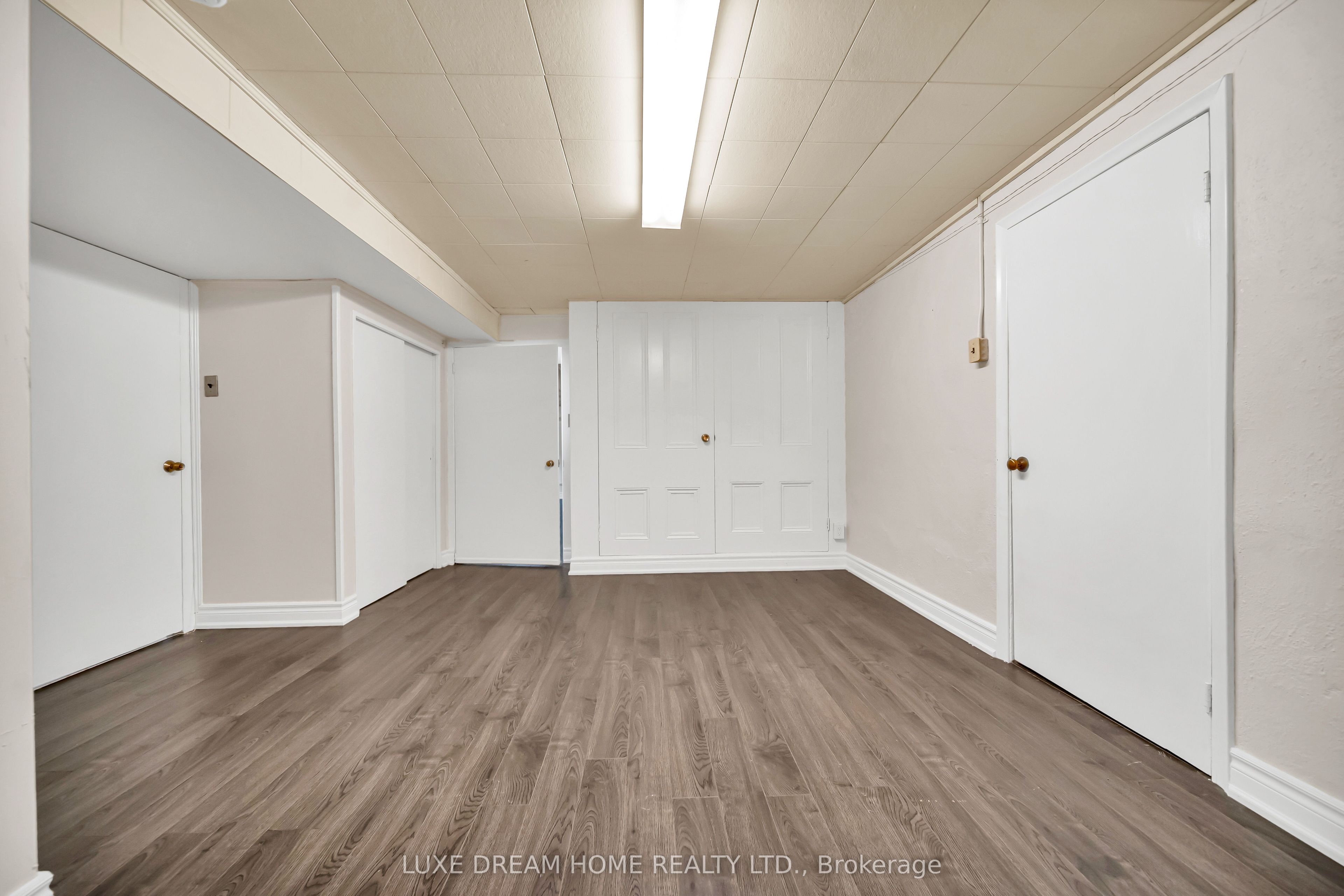 834 Law Street Property Photo 35