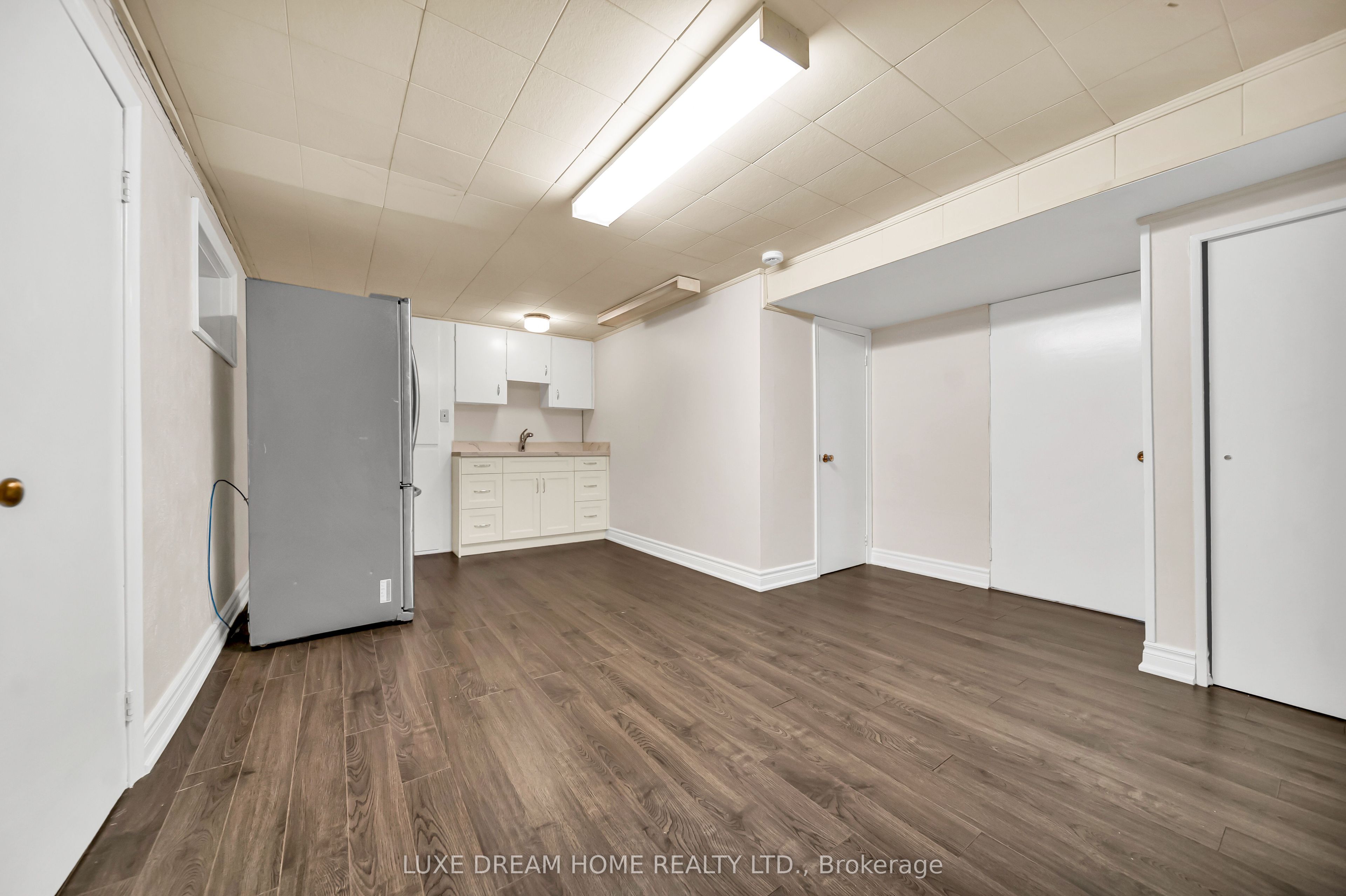 834 Law Street Property Photo 36