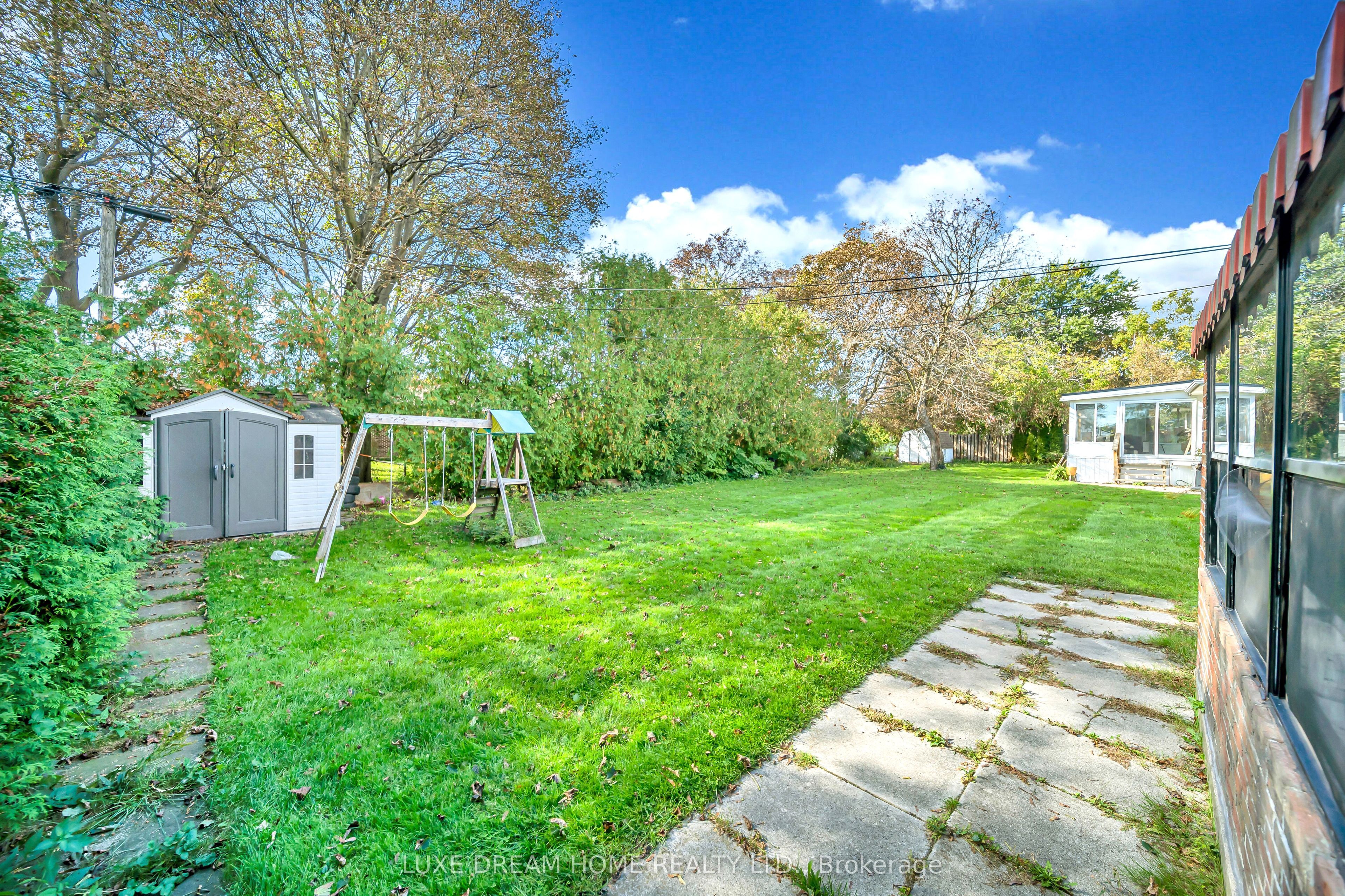 834 Law Street Property Photo 38