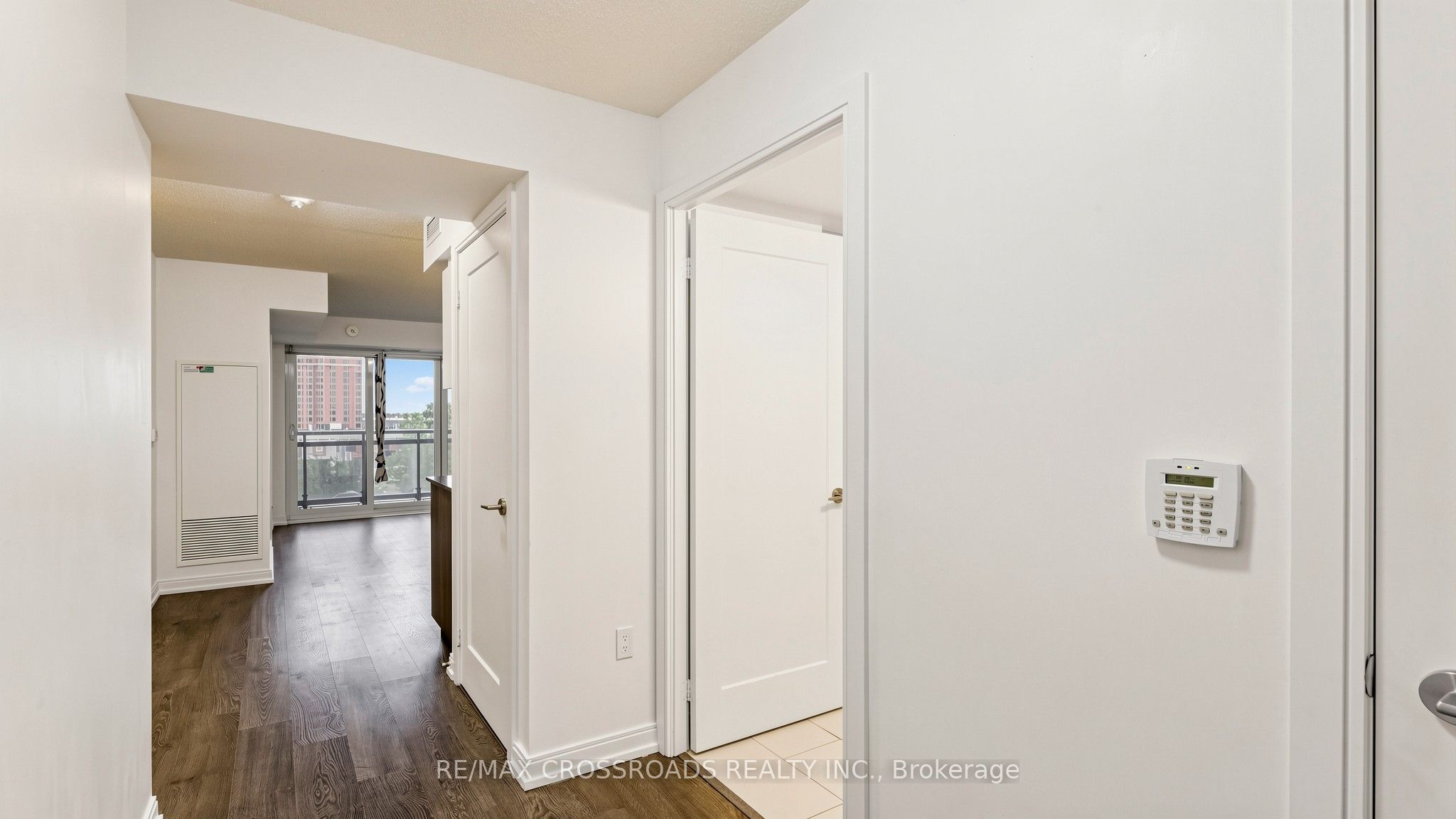 275 Village Green Square 525 Property Photo 29