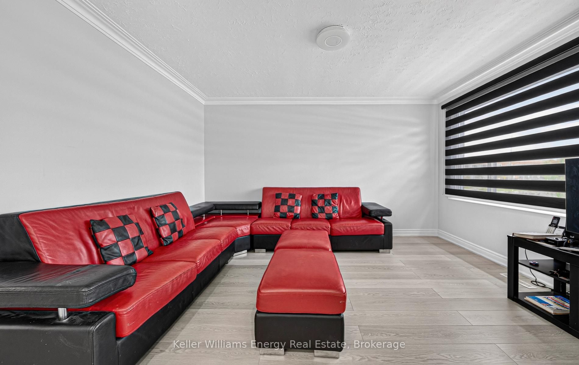 657 Taylor Avenue Property Photo 25