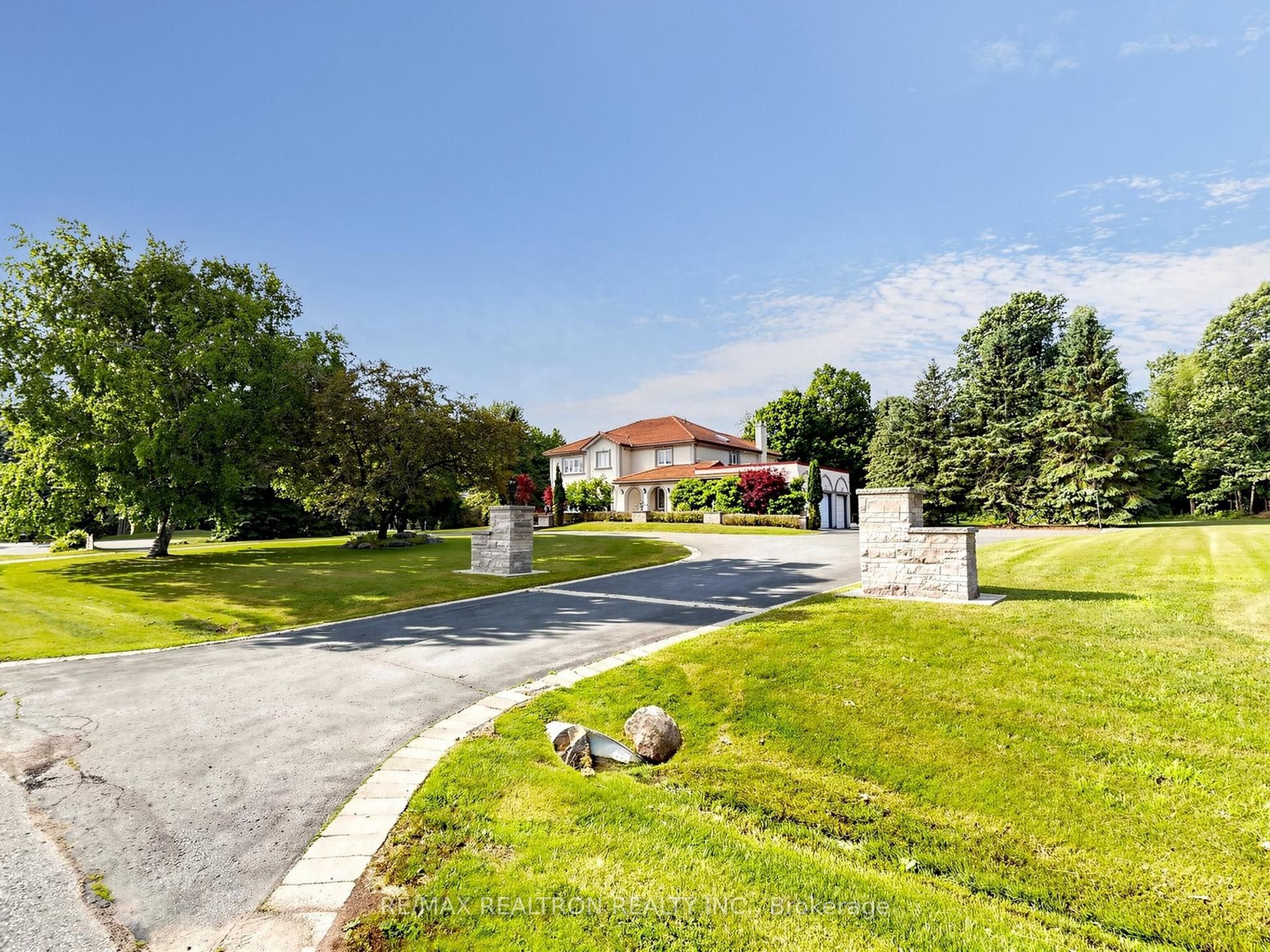 10 Bunting Court Property Photo 3