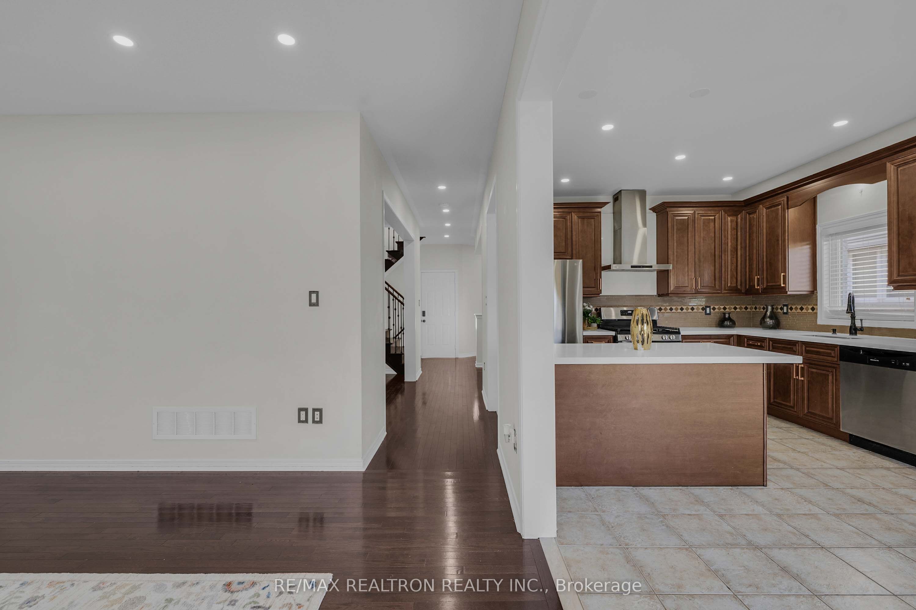 51 Swindells Street Property Photo 15