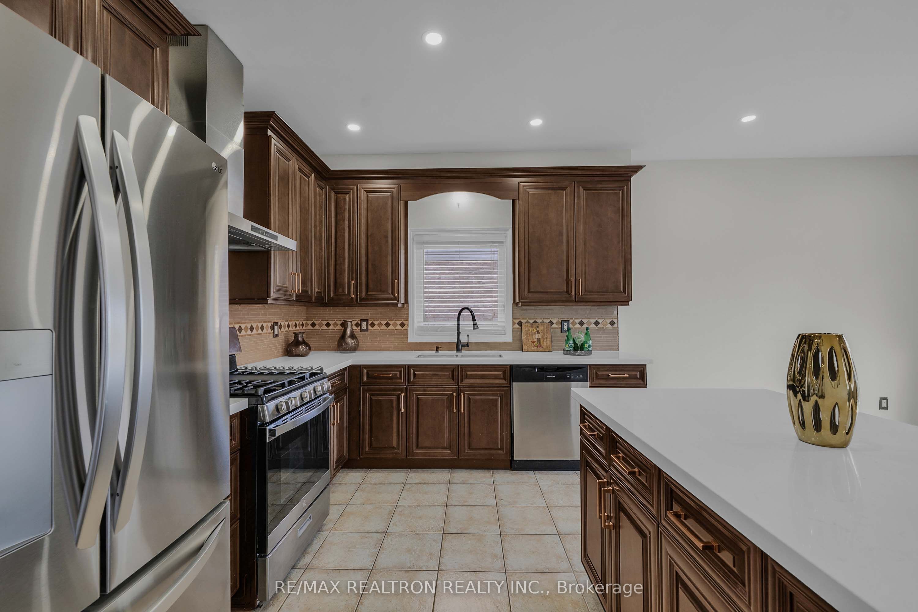51 Swindells Street Property Photo 21