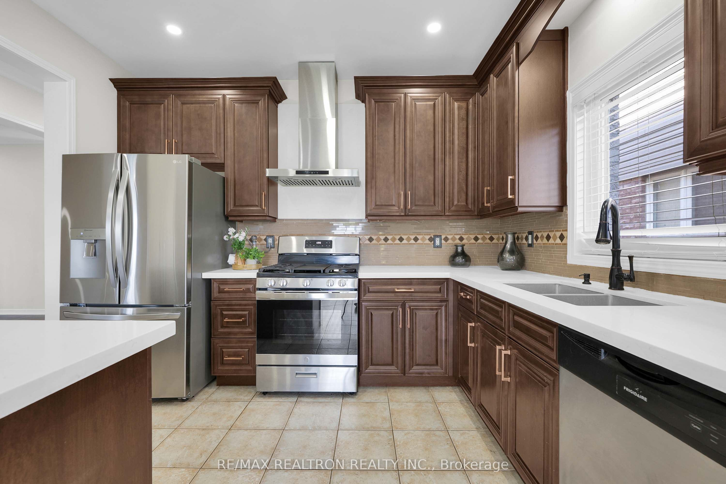 51 Swindells Street Property Photo 22
