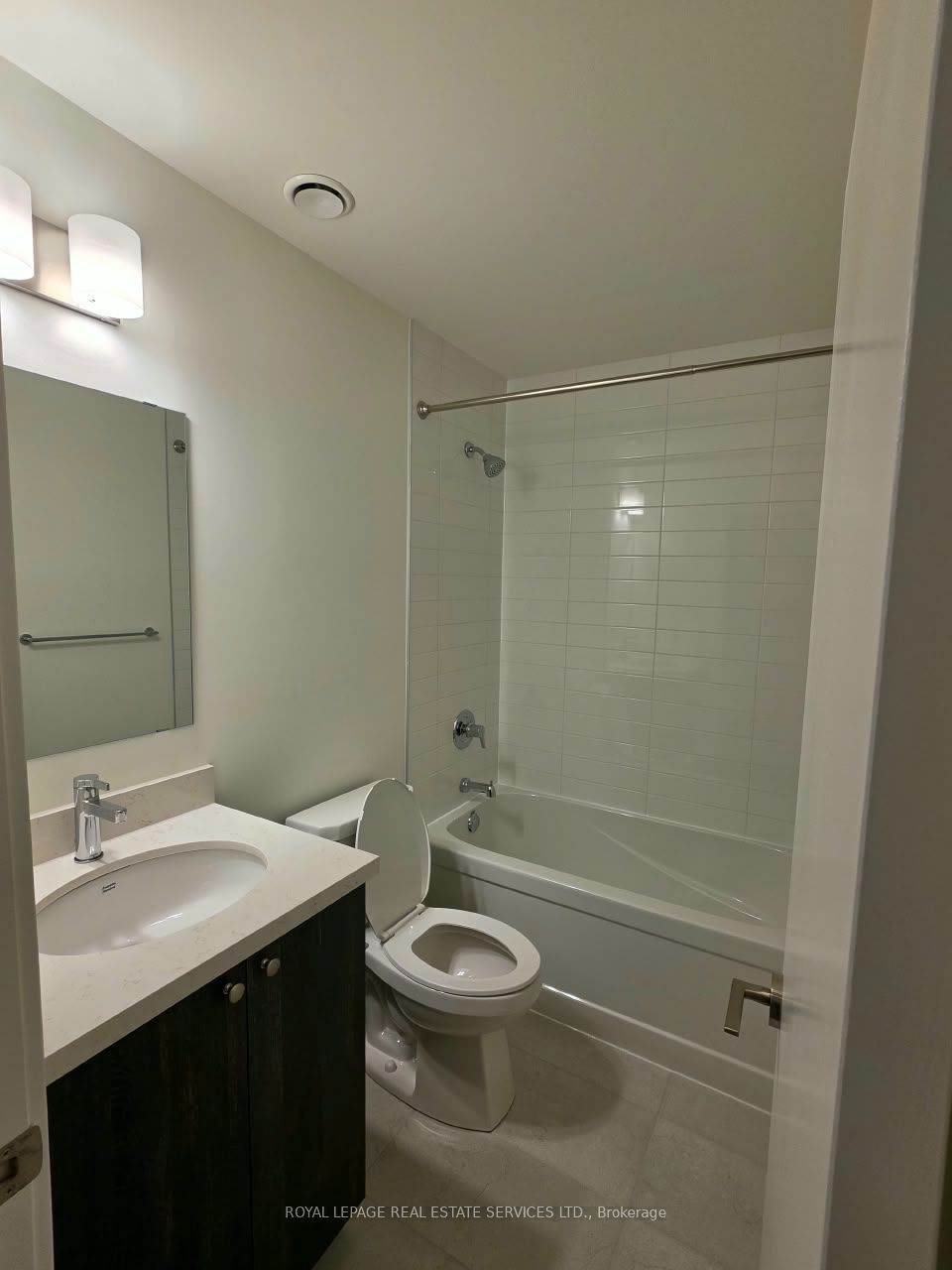 51 Clarington Boulevard 1024 Property Photo 14