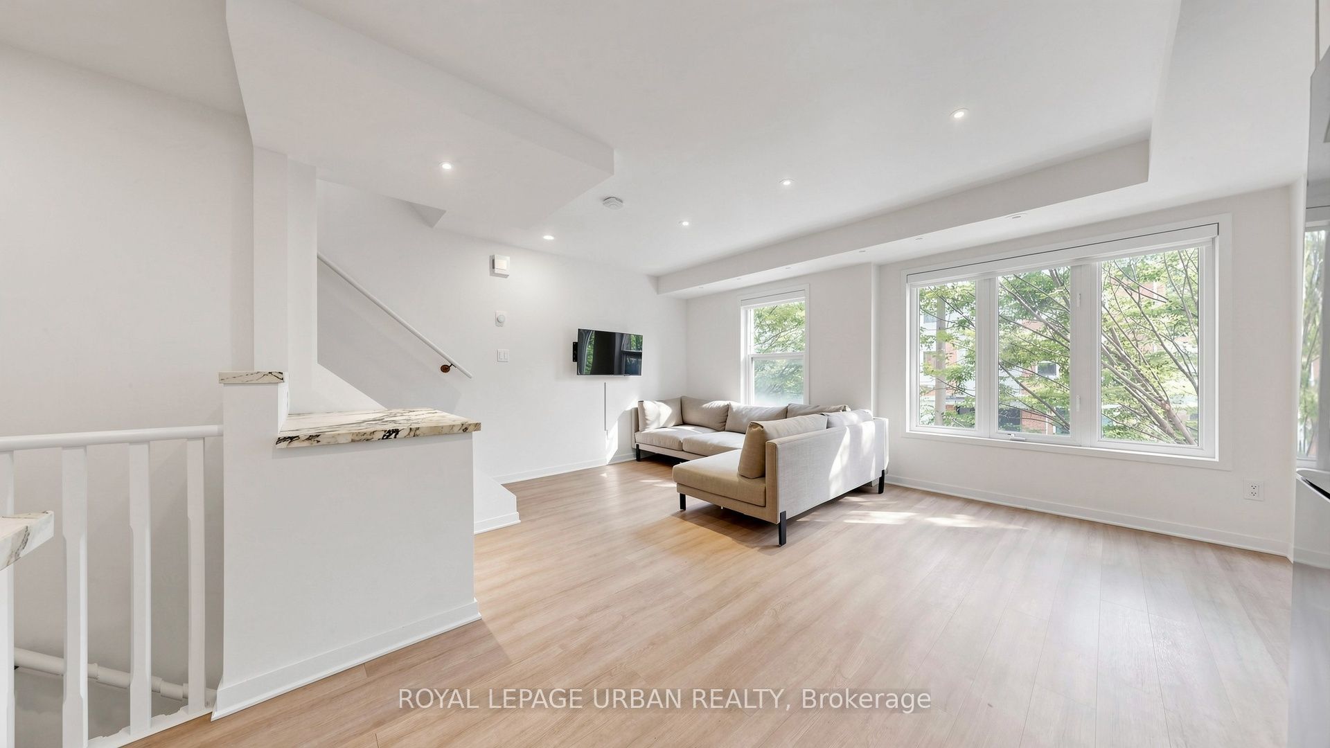 76 Munro Street 2 Property Photo 14