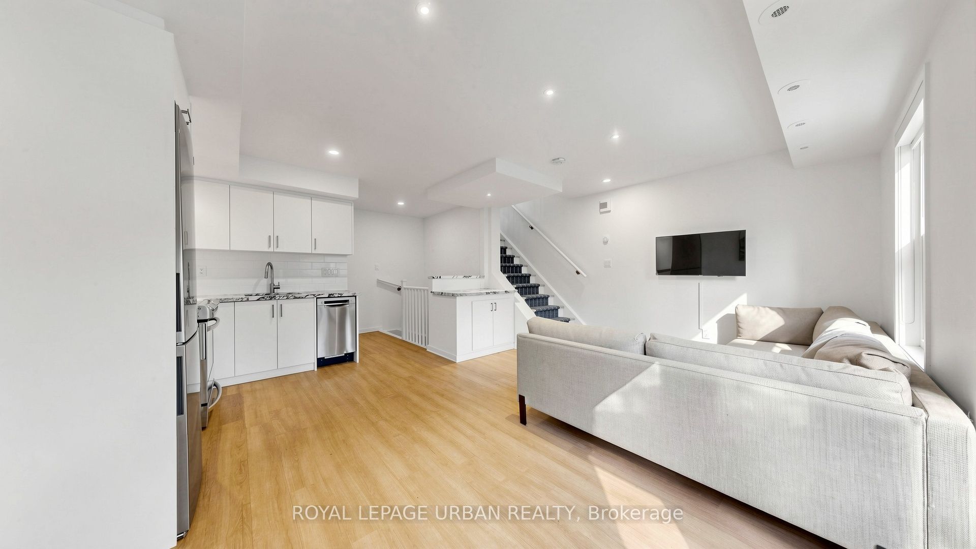 76 Munro Street 2 Property Photo 15