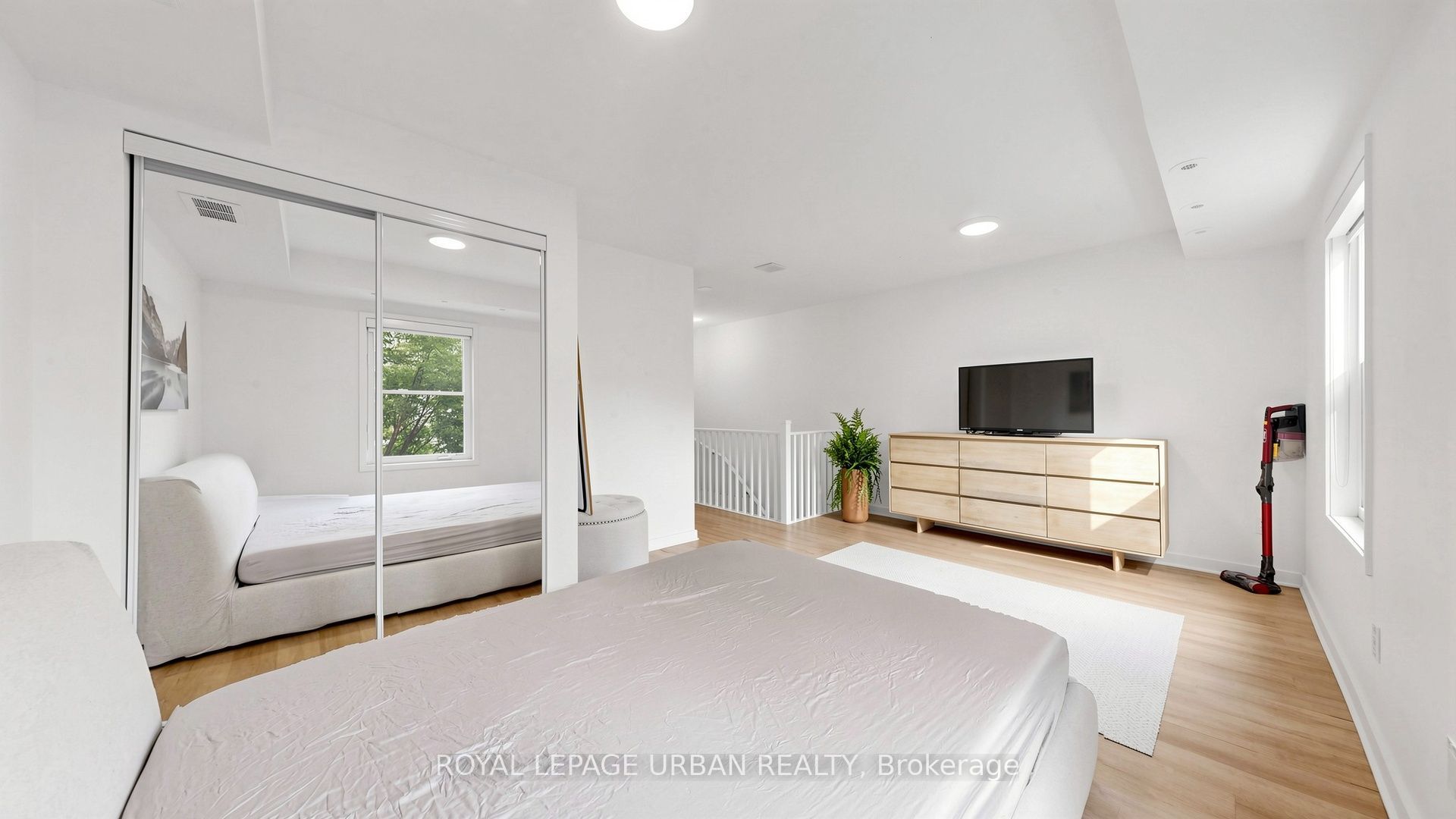 76 Munro Street 2 Property Photo 24