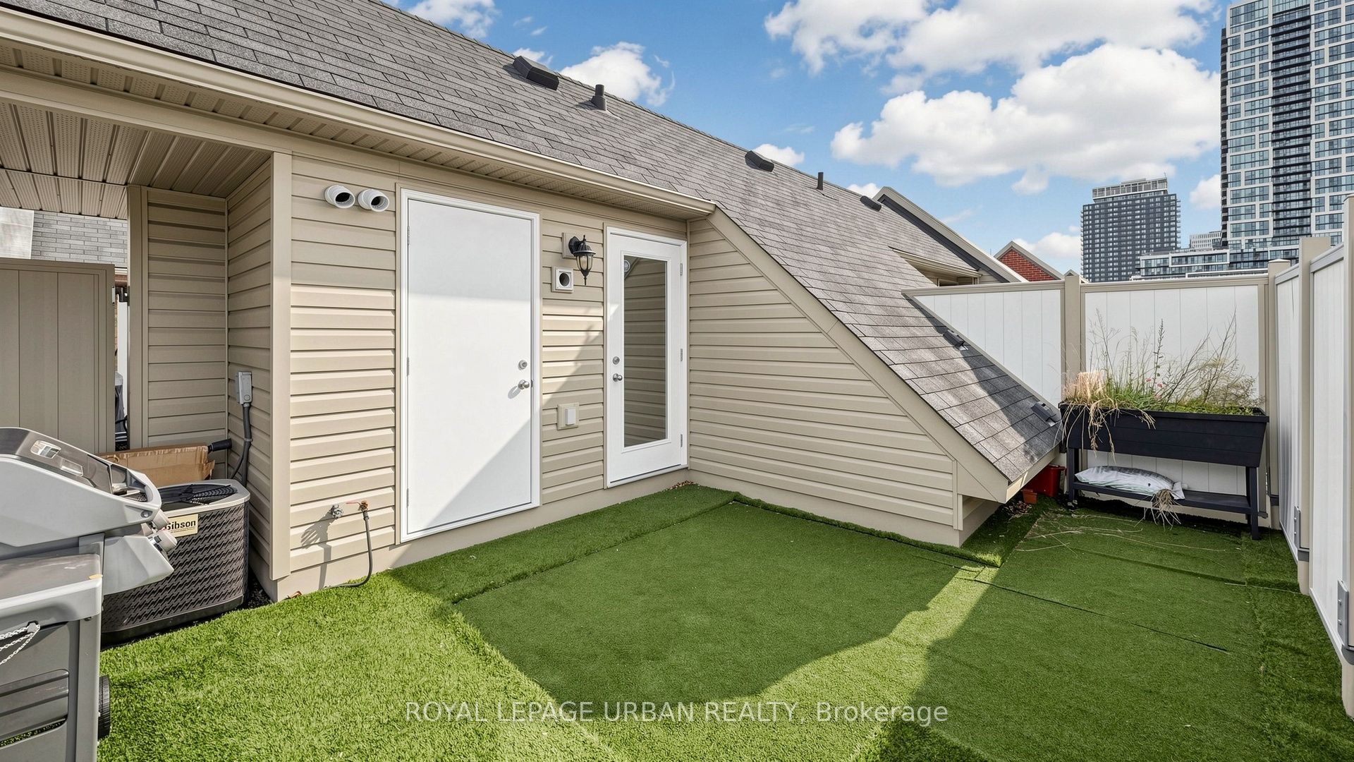 76 Munro Street 2 Property Photo 31