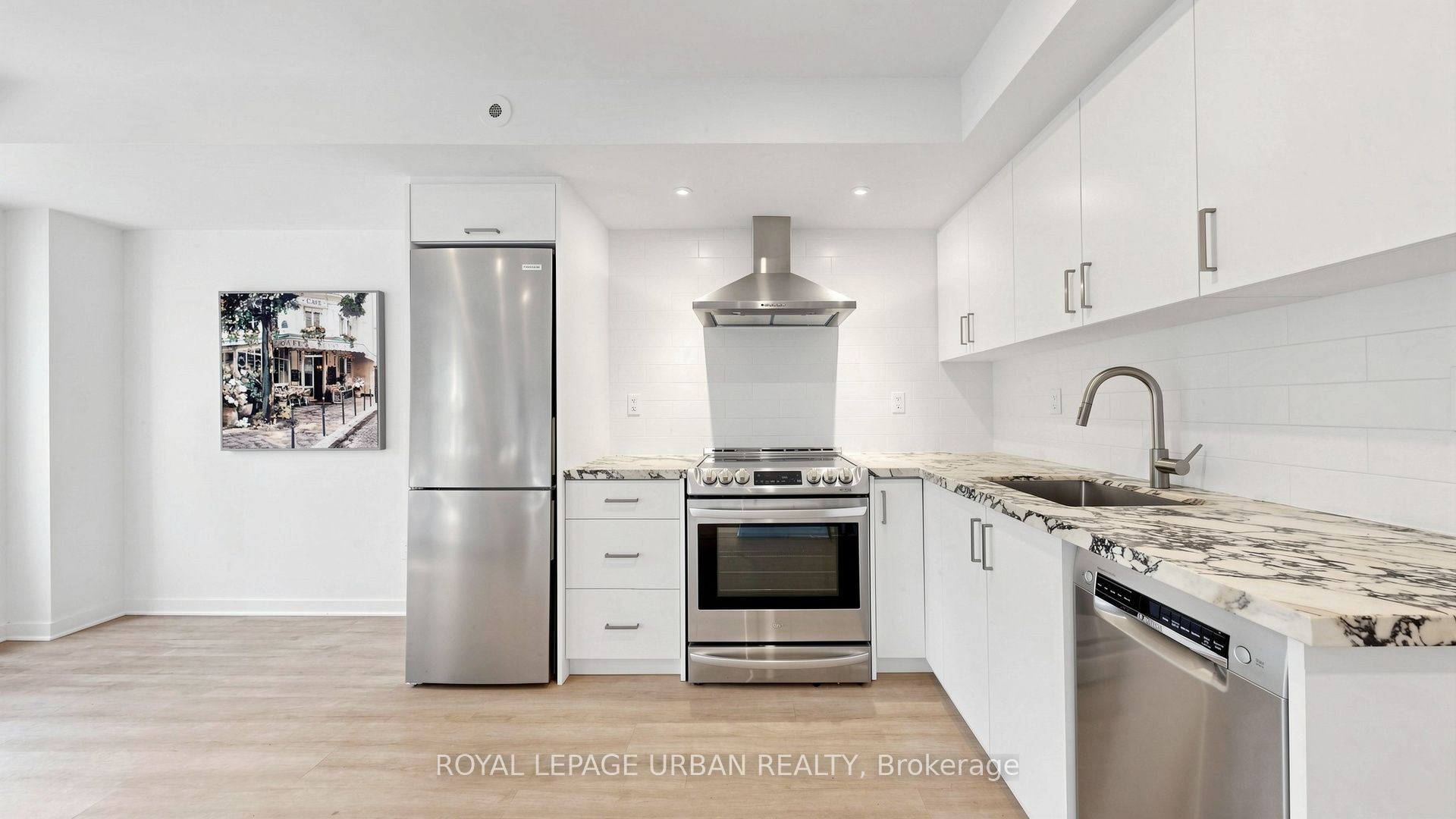 76 Munro Street 2 Property Photo 17