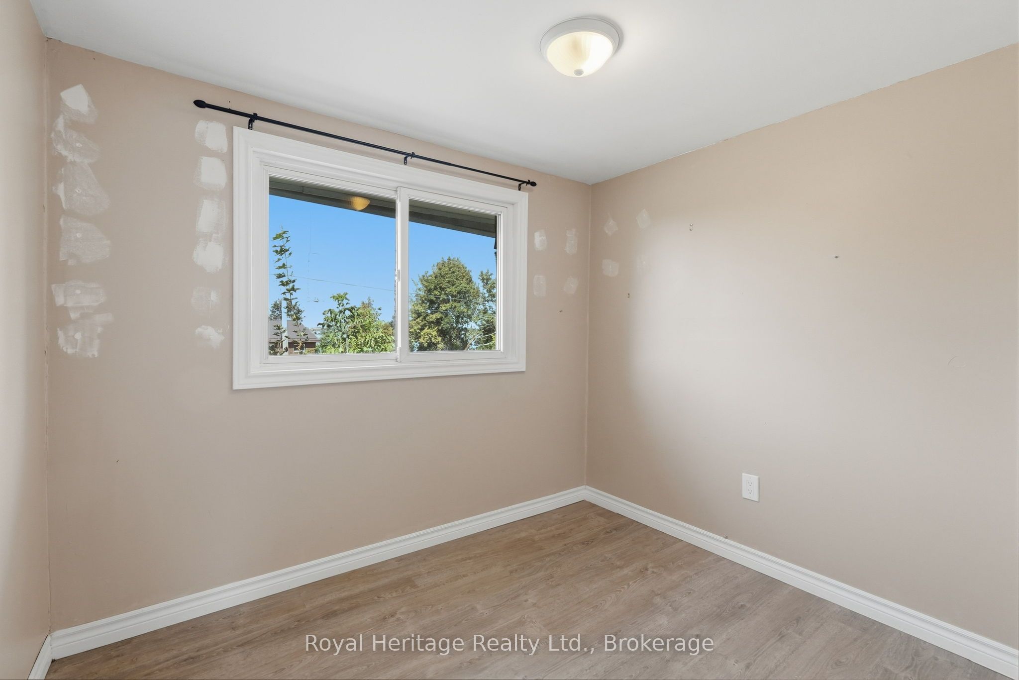 127 Coleman Crescent Property Photo 13