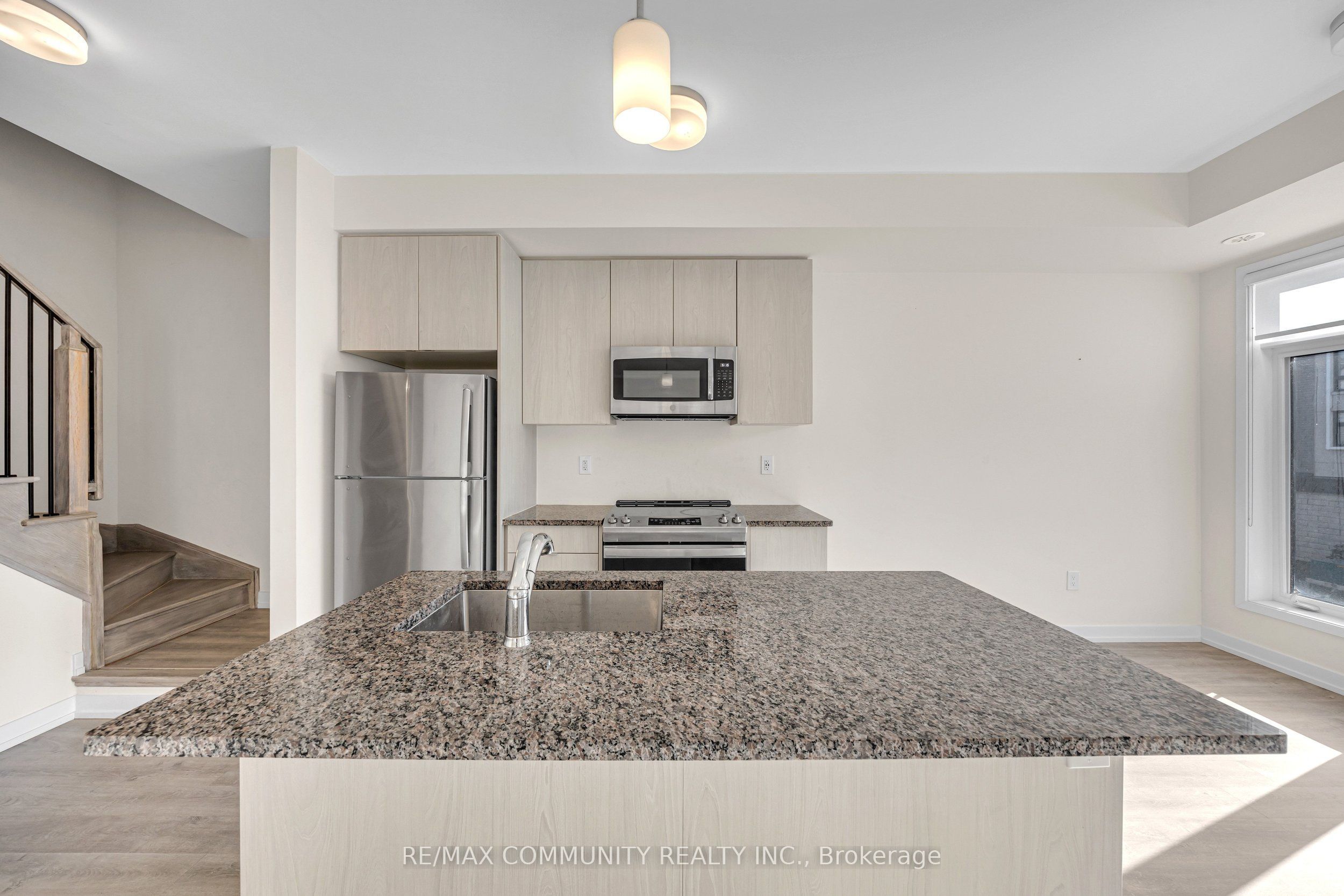 2550 Castlegate Crossing 419 Property Photo 10