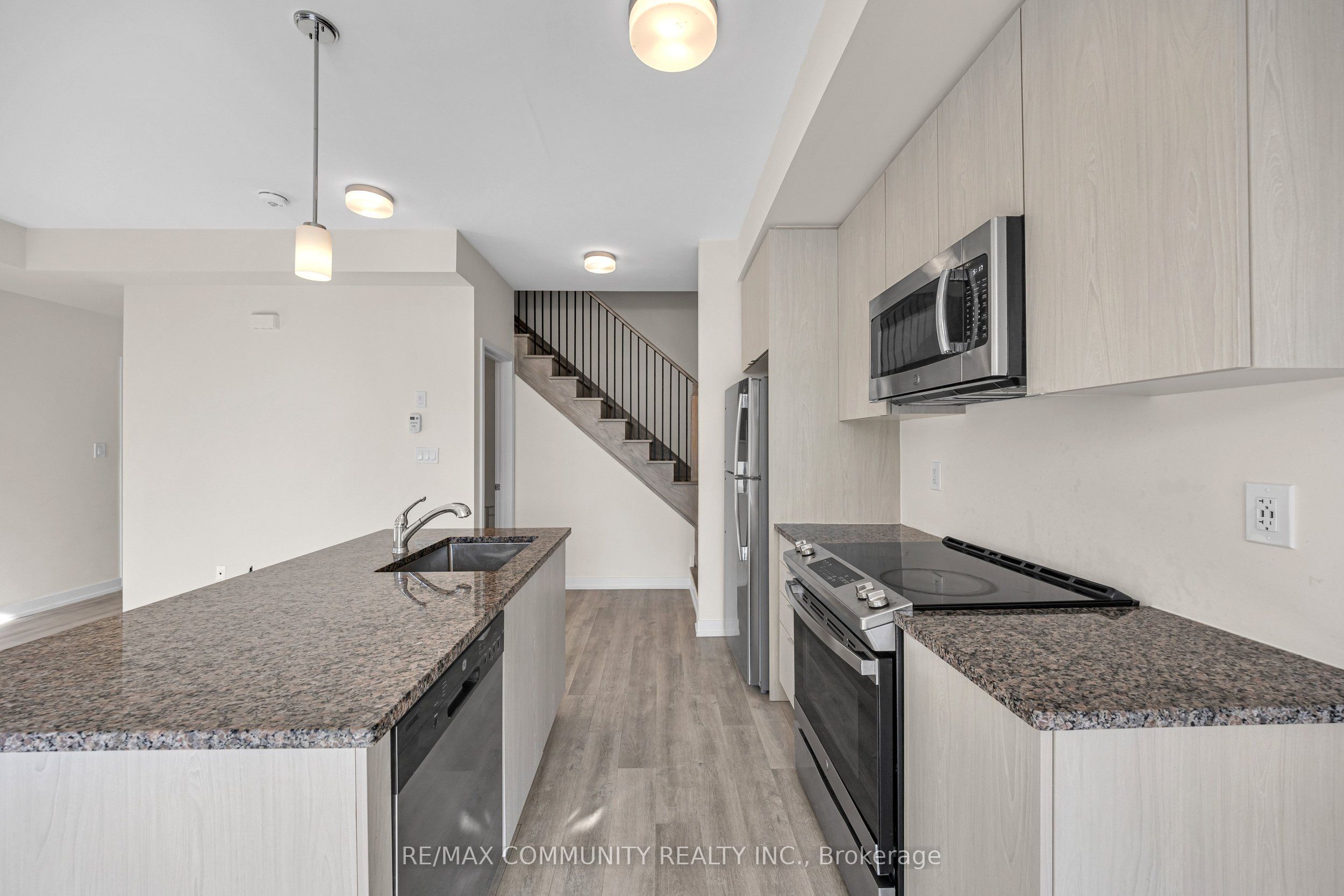 2550 Castlegate Crossing 419 Property Photo 13