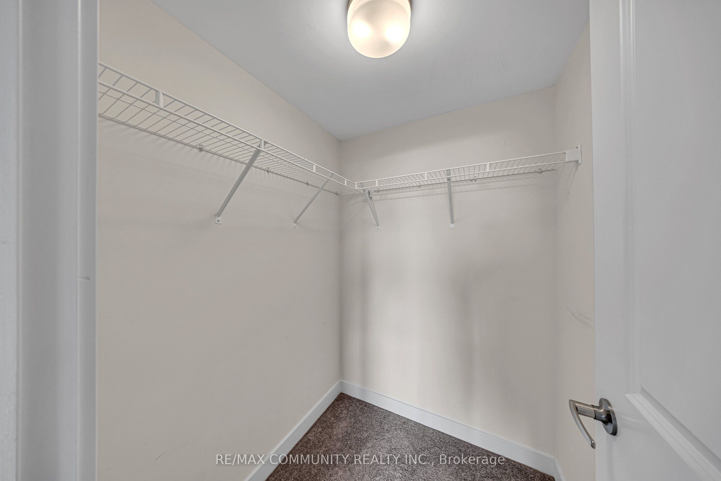 2550 Castlegate Crossing 419 Property Photo 20