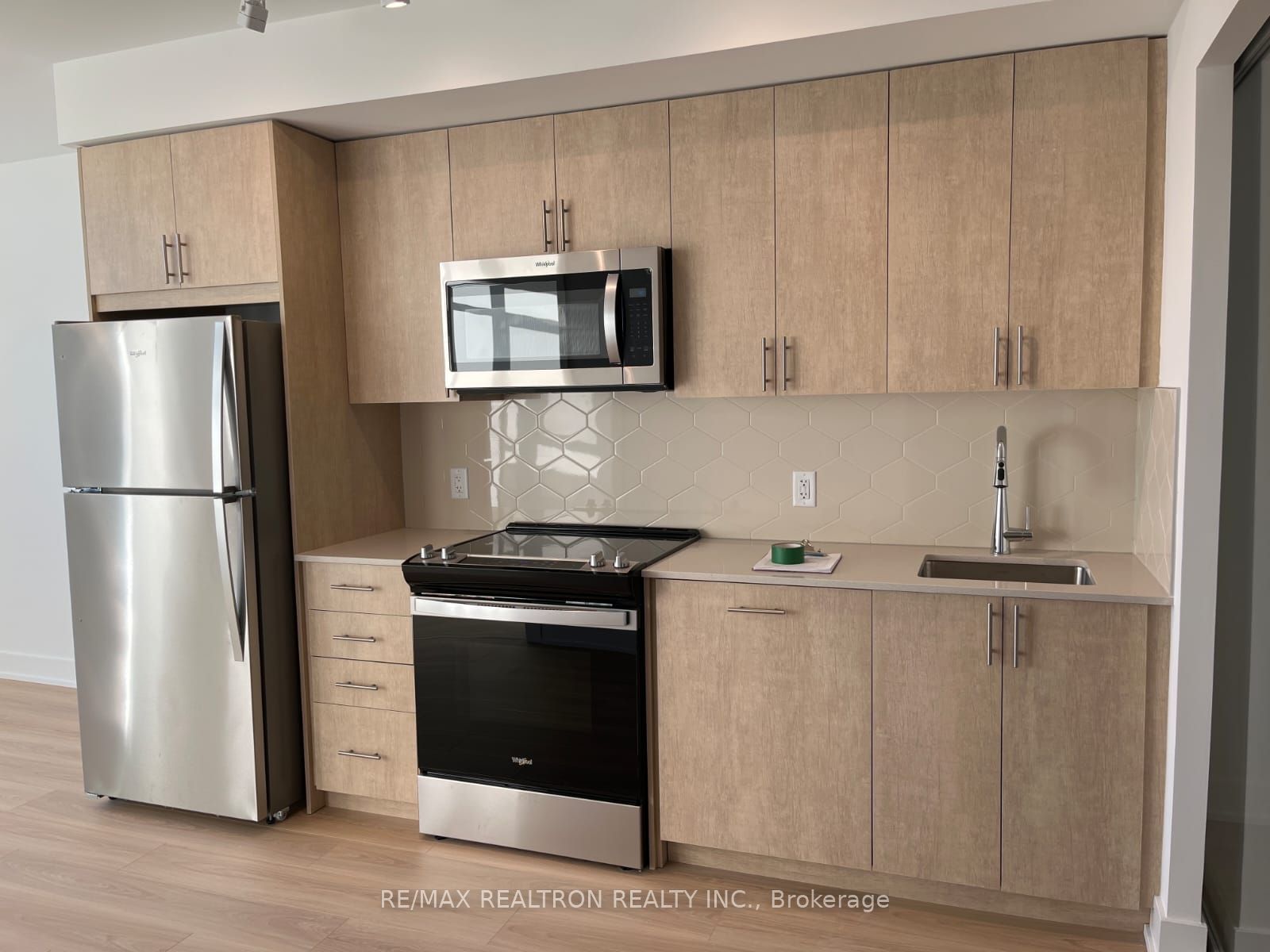 2545 Simcoe Street N 305 Property Photo 1
