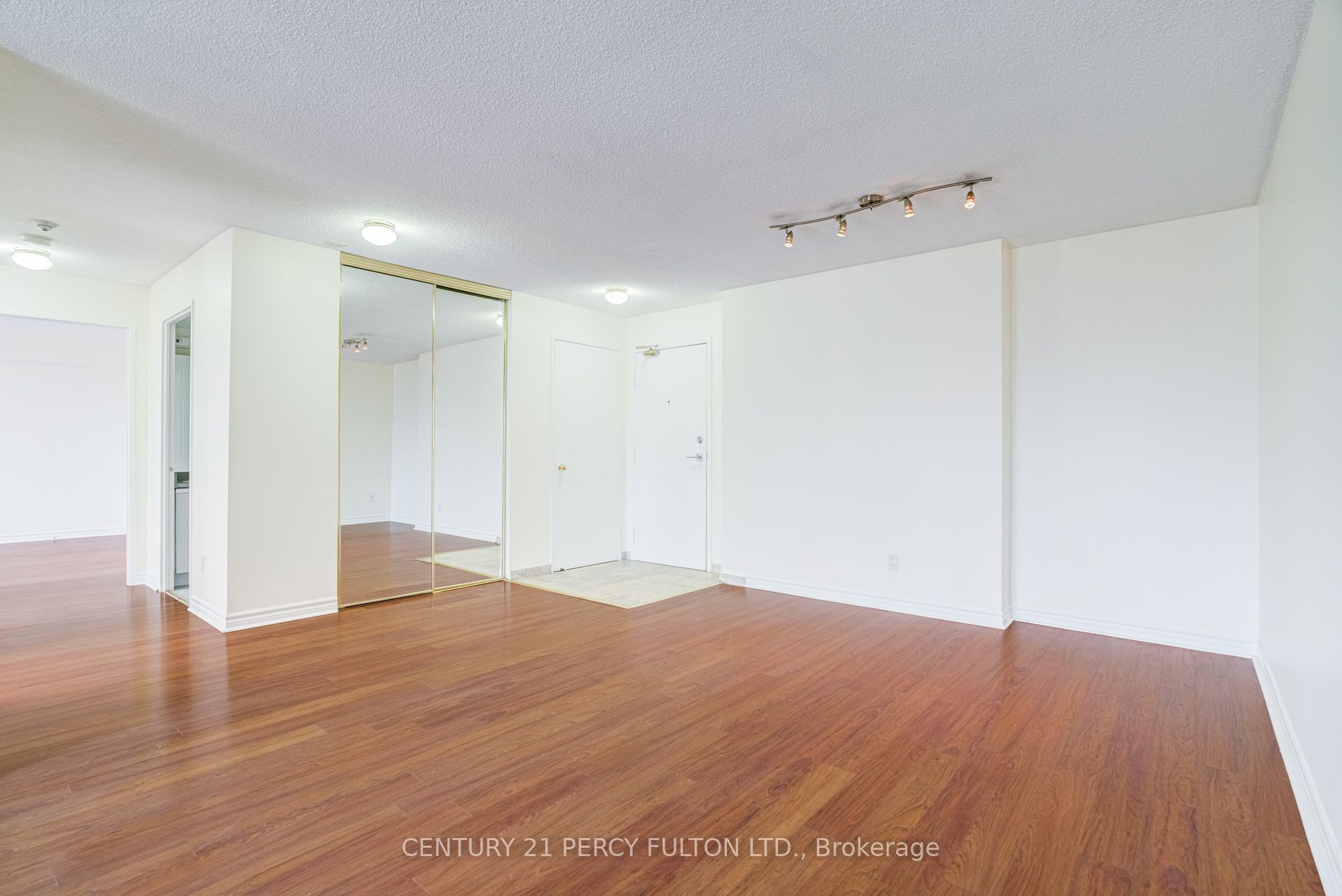 11753 Sheppard Avenue E 504 Property Photo 2