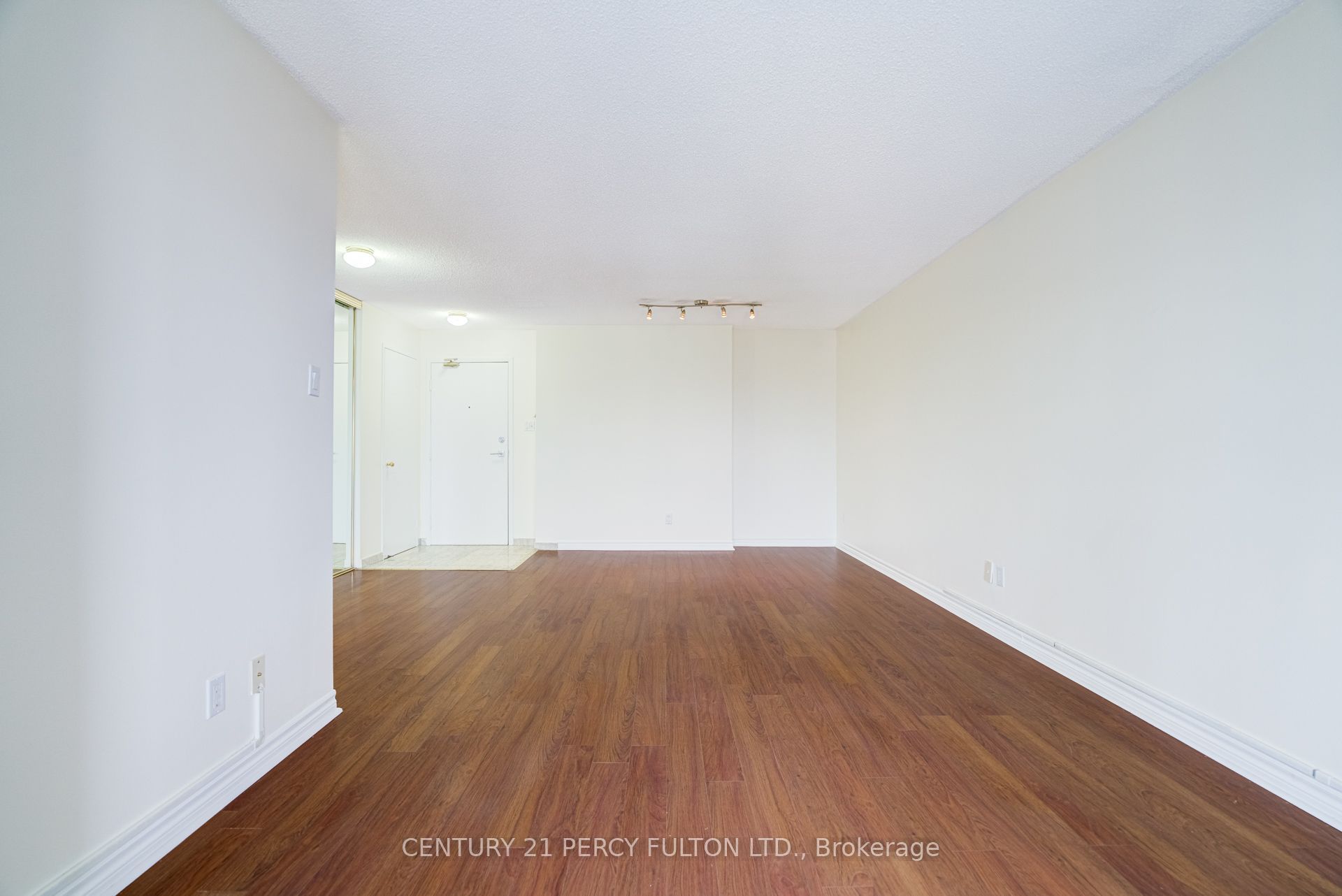 11753 Sheppard Avenue E 504 Property Photo 3