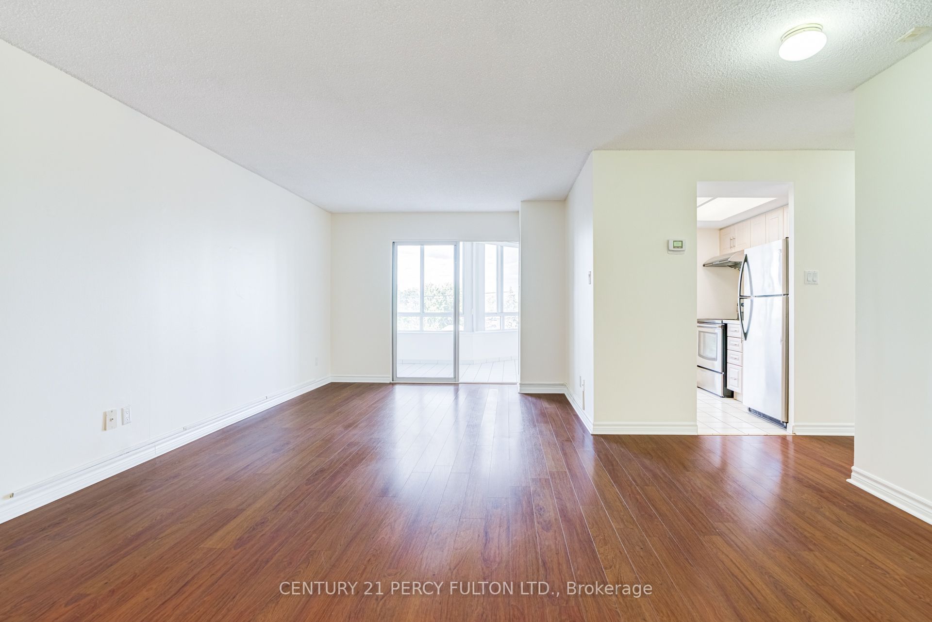 11753 Sheppard Avenue E 504 Property Photo 4