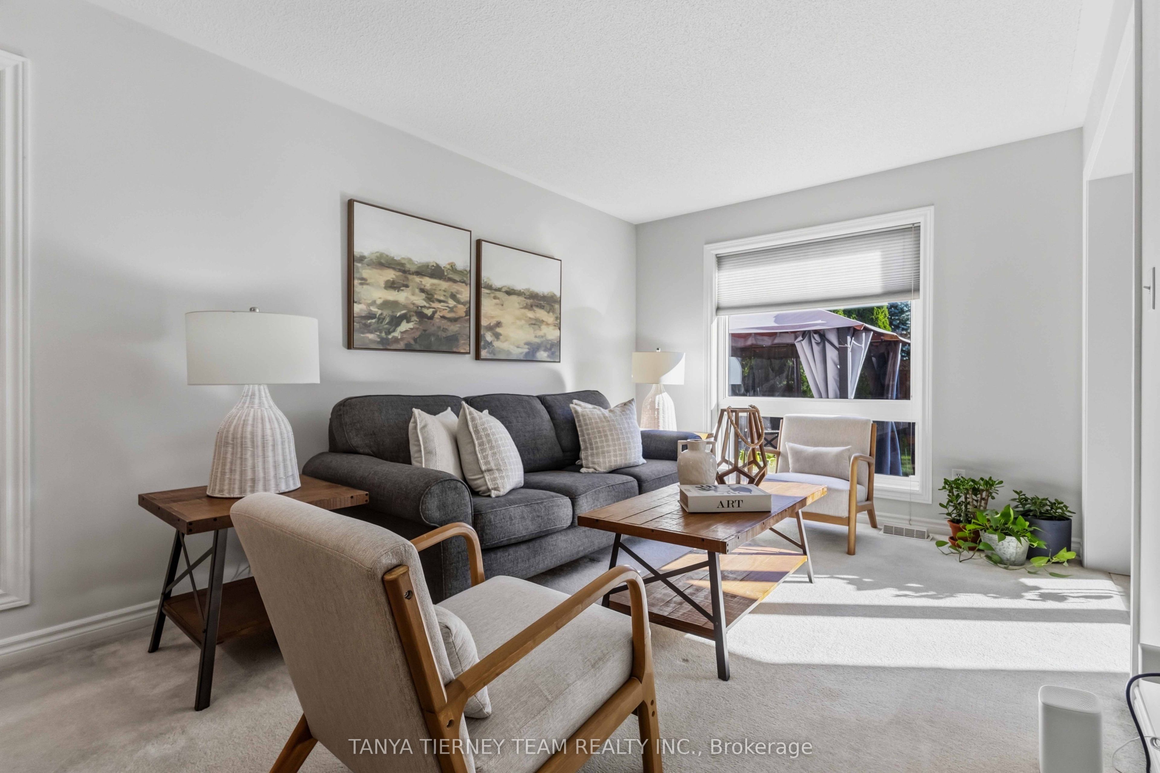 28 Castle Green Drive Property Photo 6