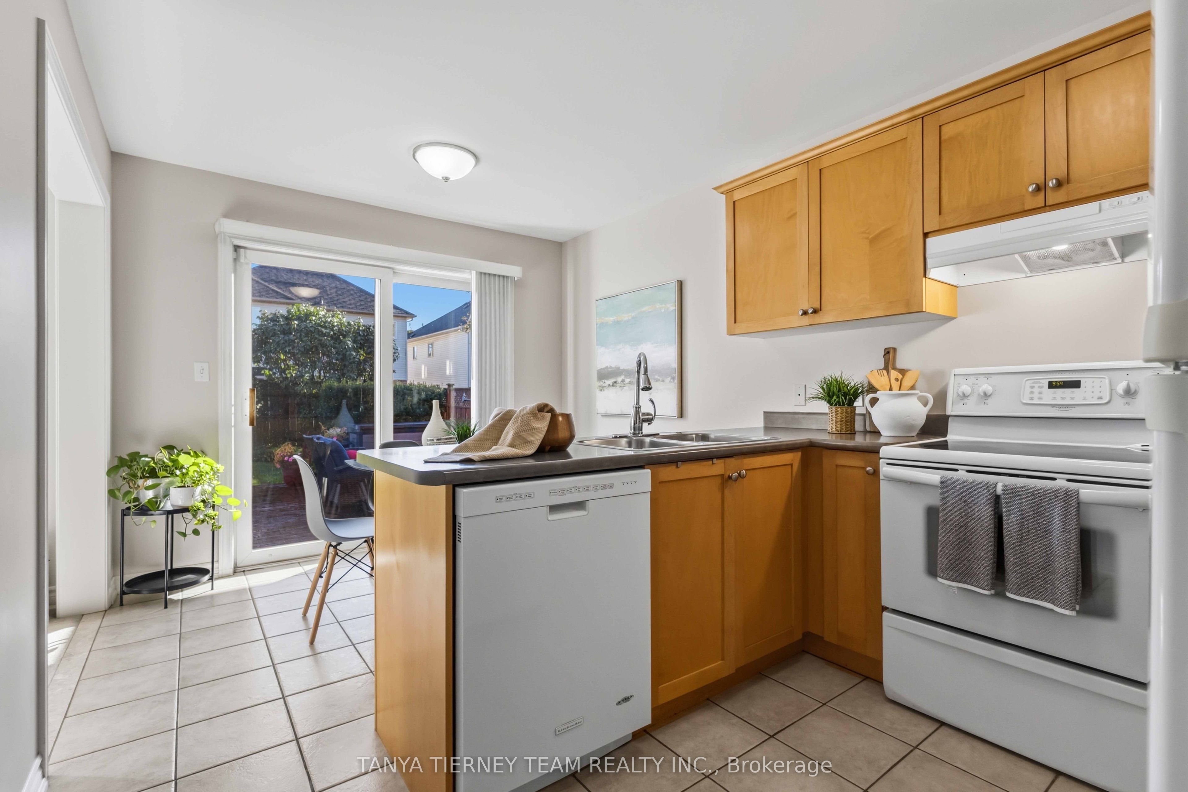 28 Castle Green Drive Property Photo 14