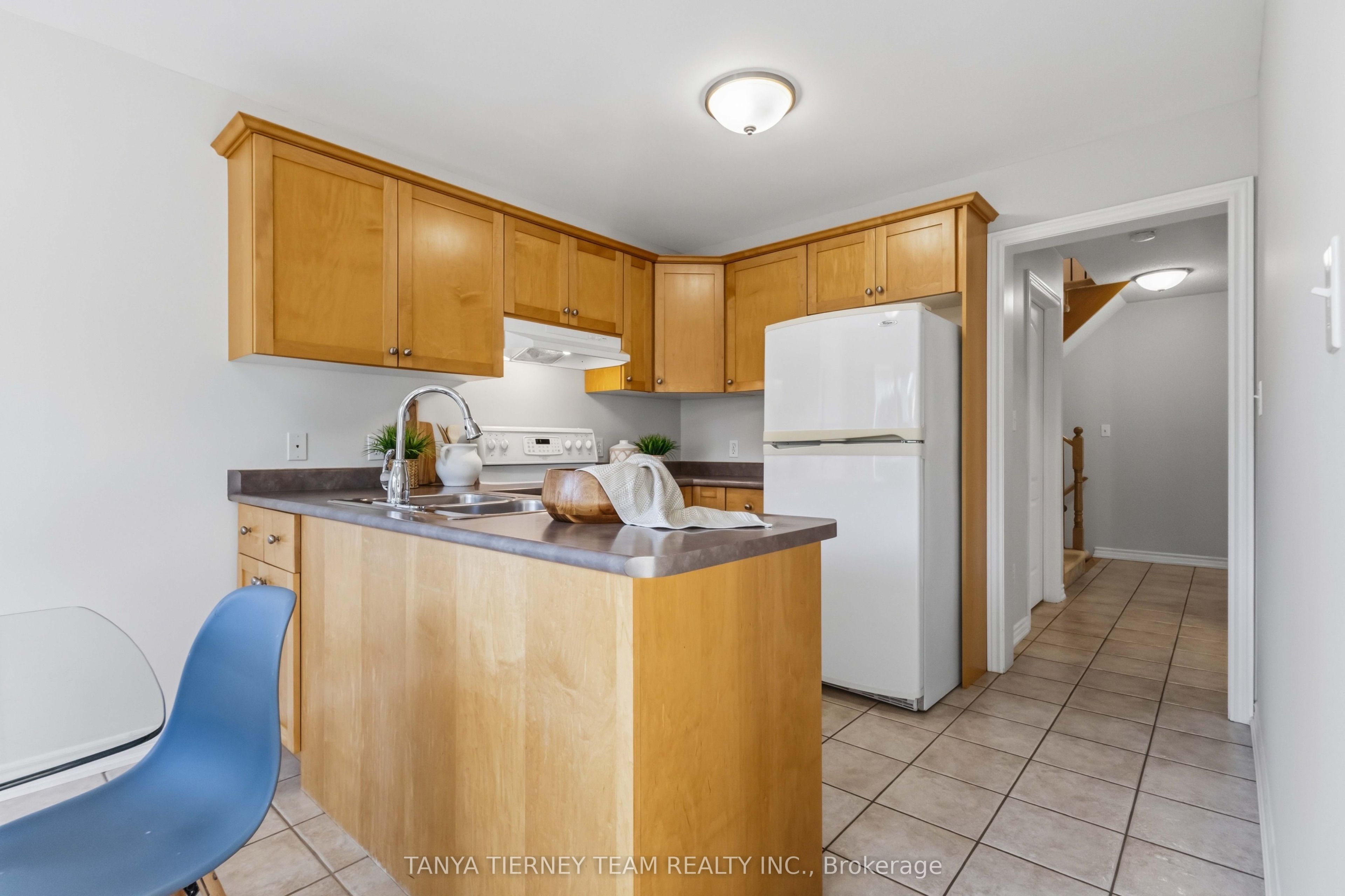 28 Castle Green Drive Property Photo 17