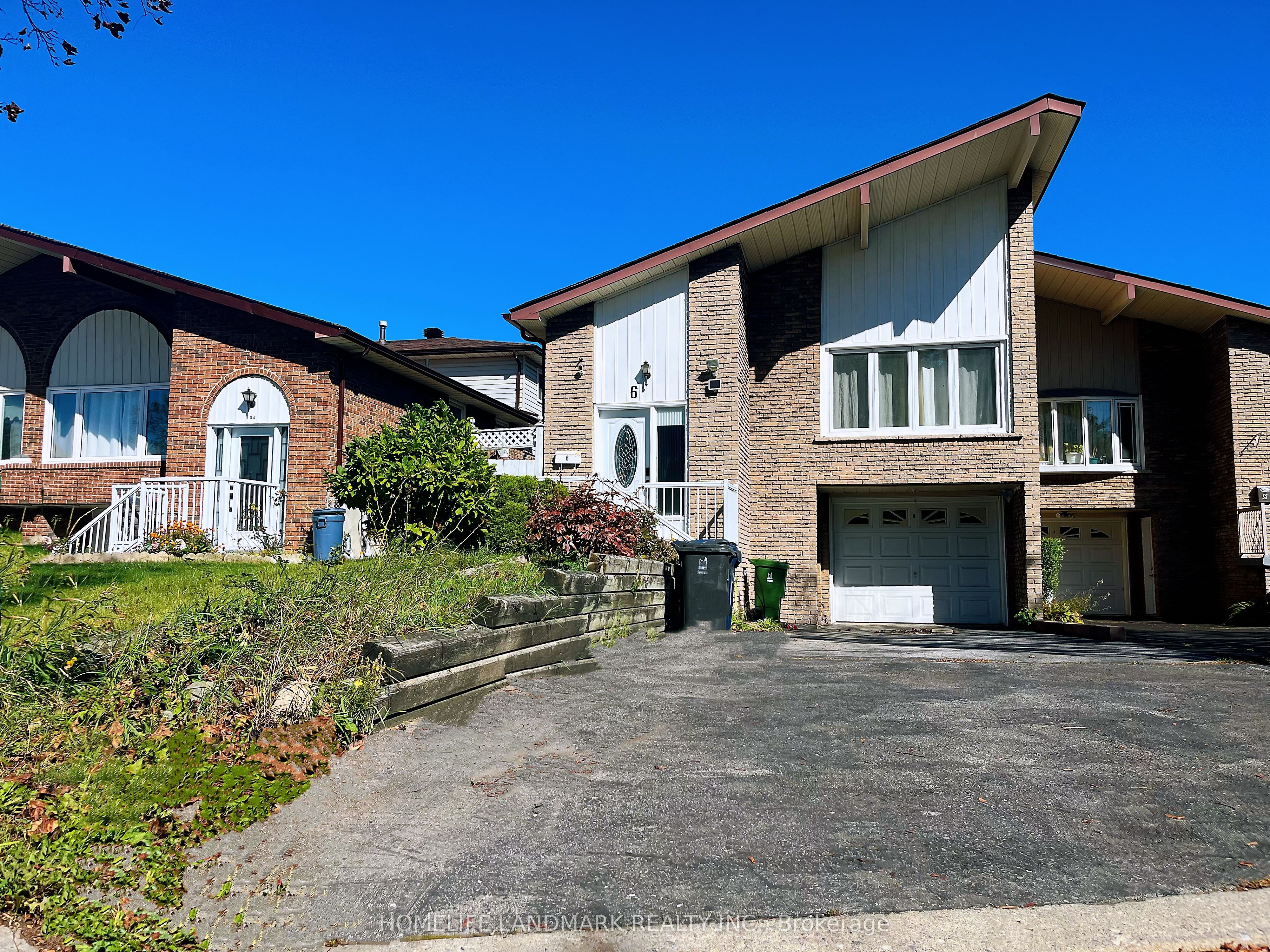6 Snowhill Crescent Property Photo 2